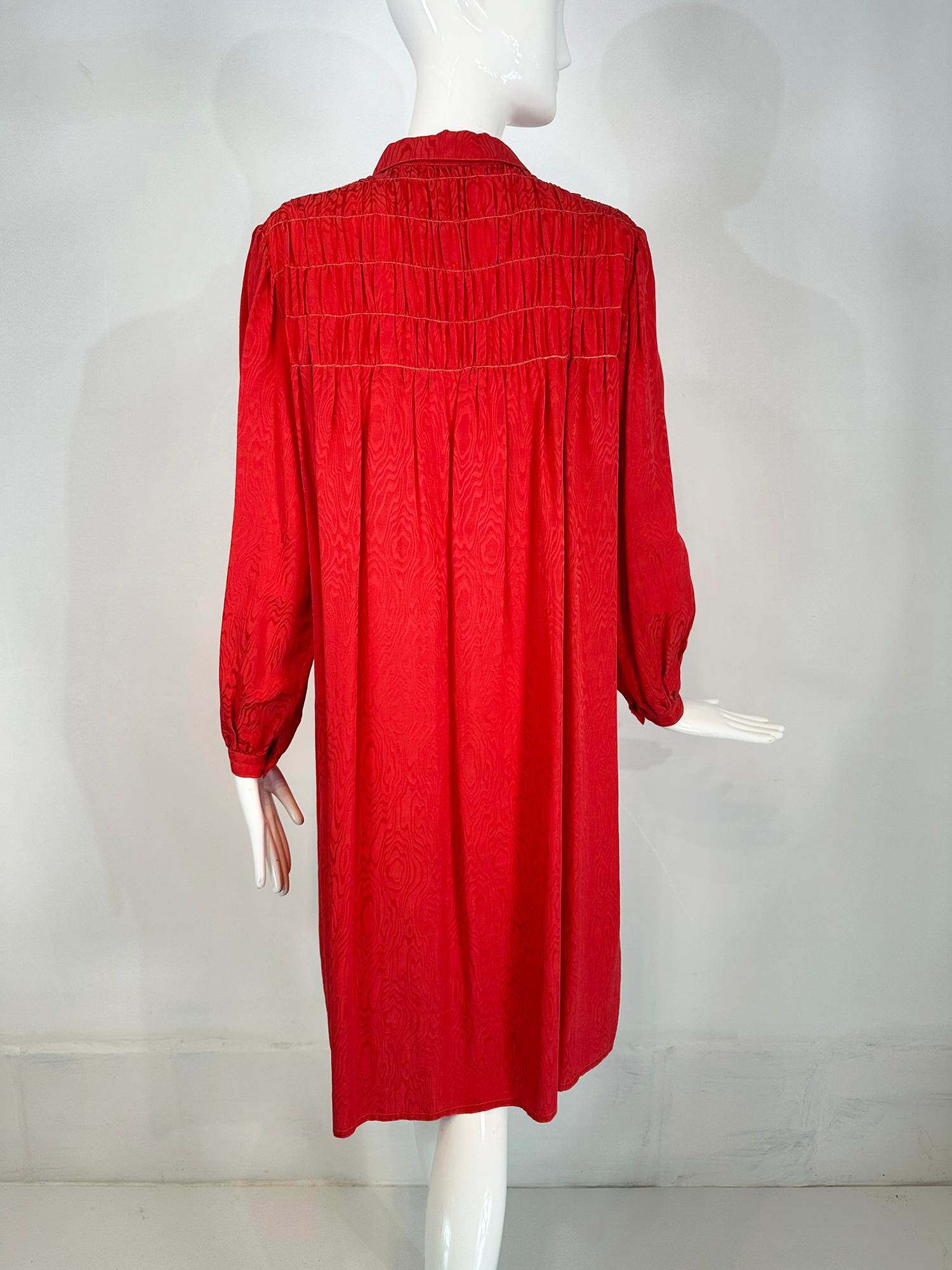 Geoffrey Beene Coral Red Silk Jacquard Smock Dress 1970s For Sale 3