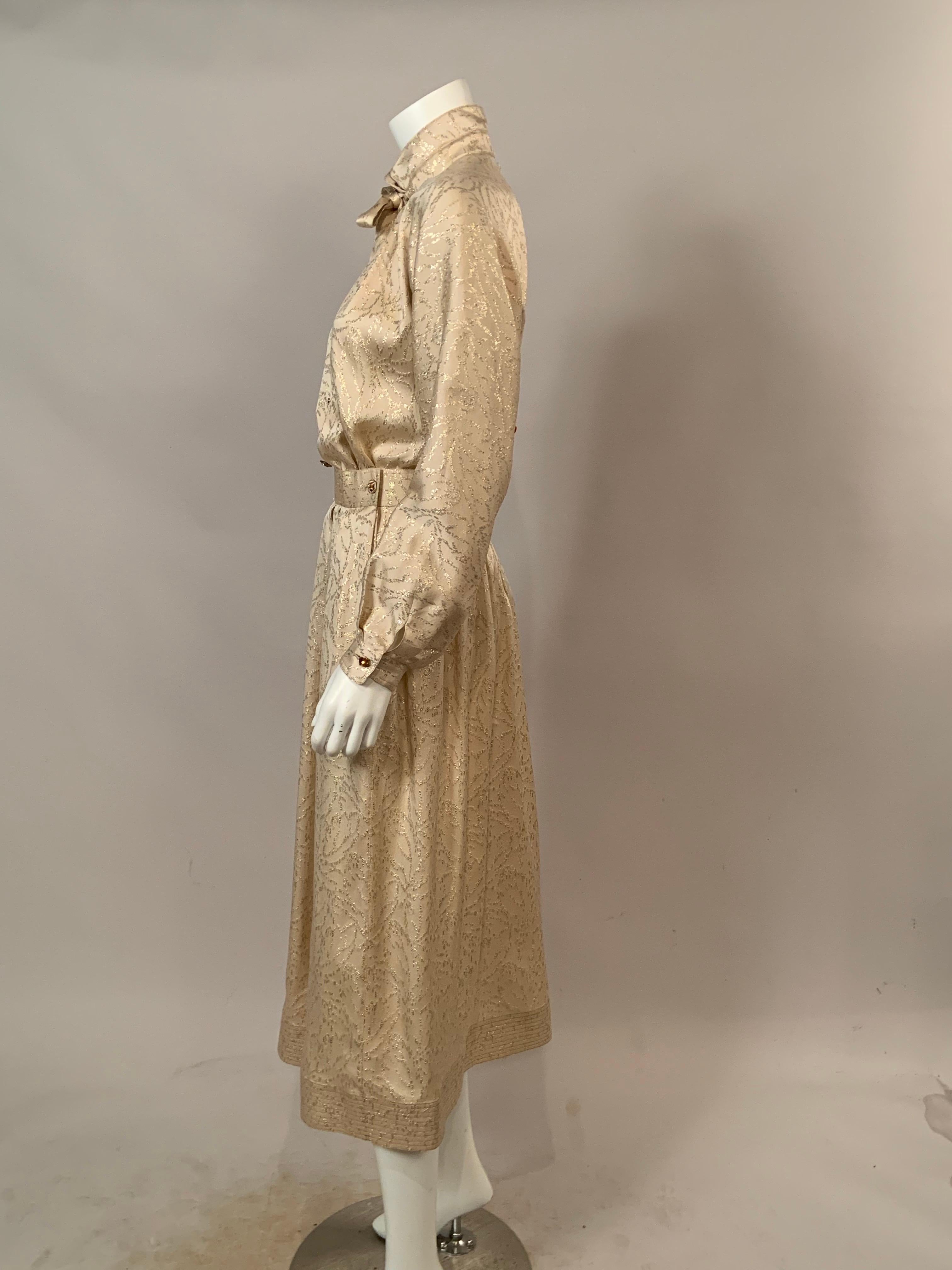 Geoffrey Beene - Robe deux pièces en soie crème et lamé or Pour femmes en vente