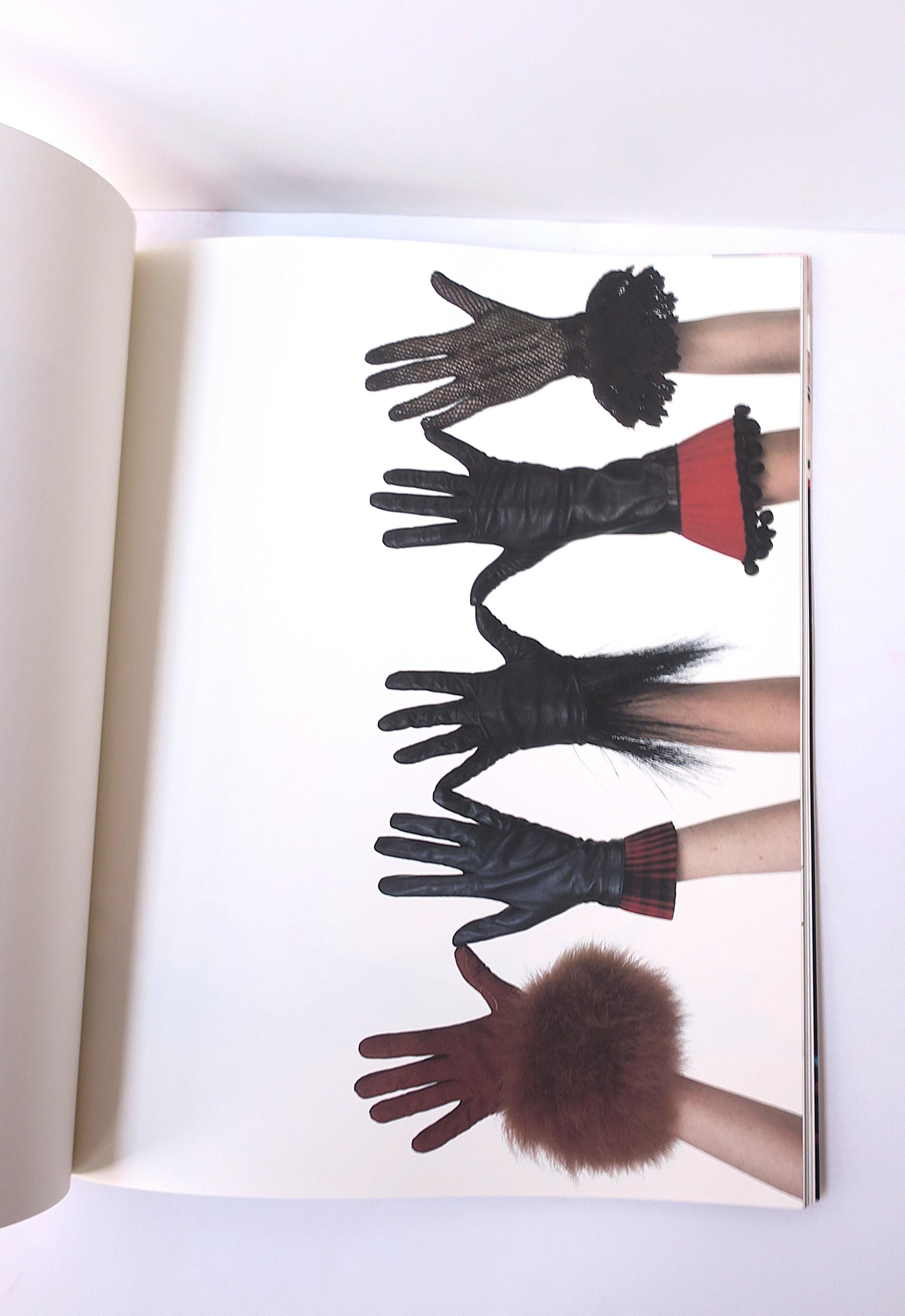 Geoffrey Beene, Exhibition Book, First 25 Years, New York, 1988 For Sale 5