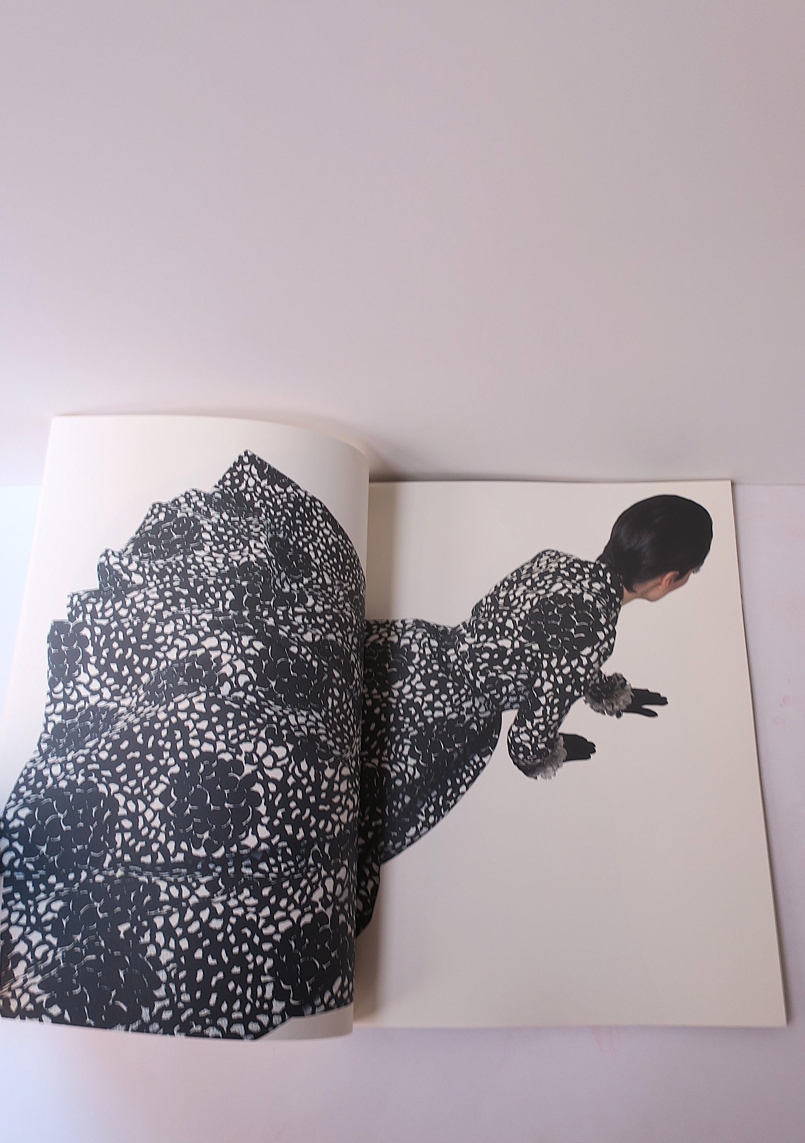Geoffrey Beene, Exhibition Book, First 25 Years, New York, 1988 For Sale 3