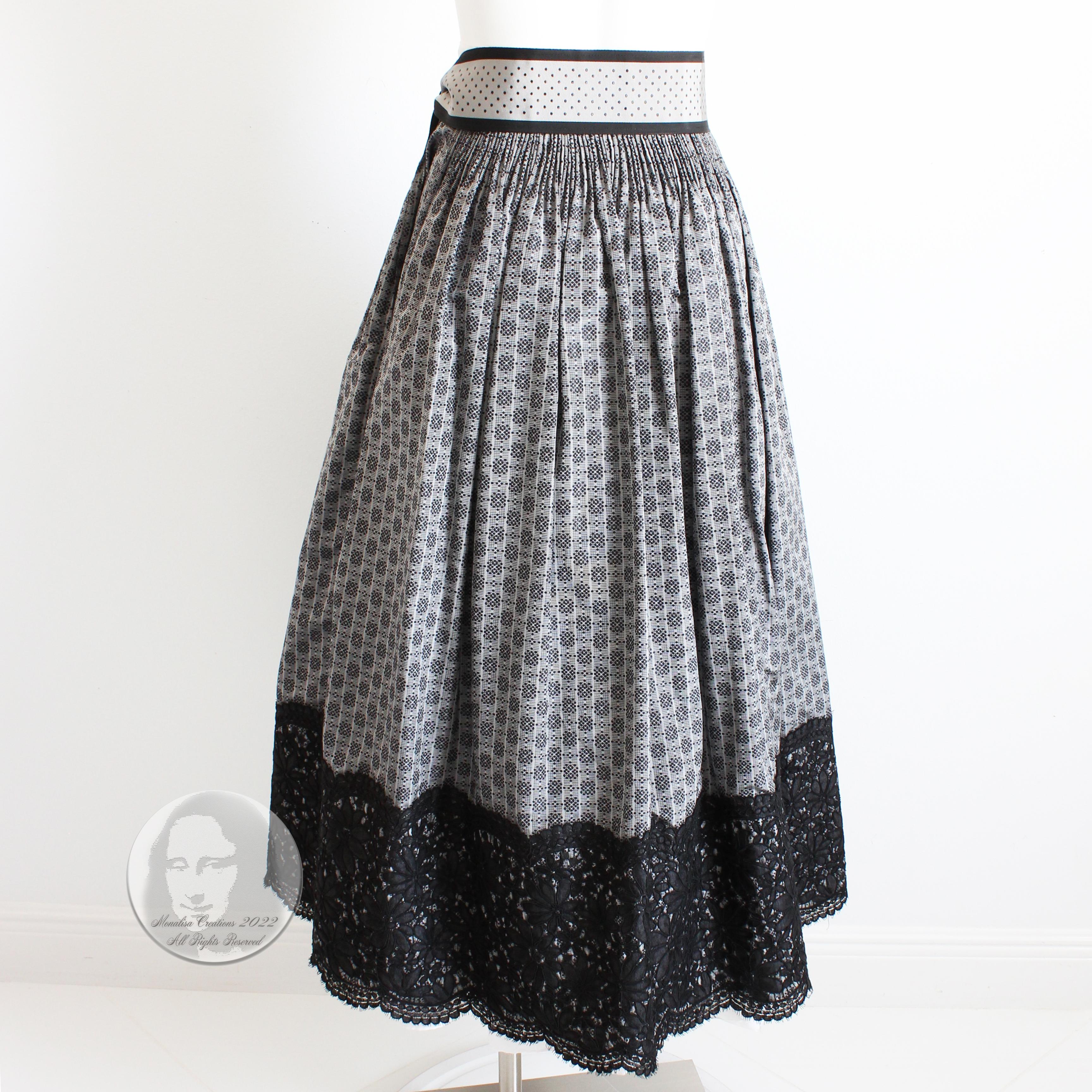 Geoffrey Beene Formal Skirt with Belt Taffeta Floor Length Black Lace Hem Sz 4 For Sale 1
