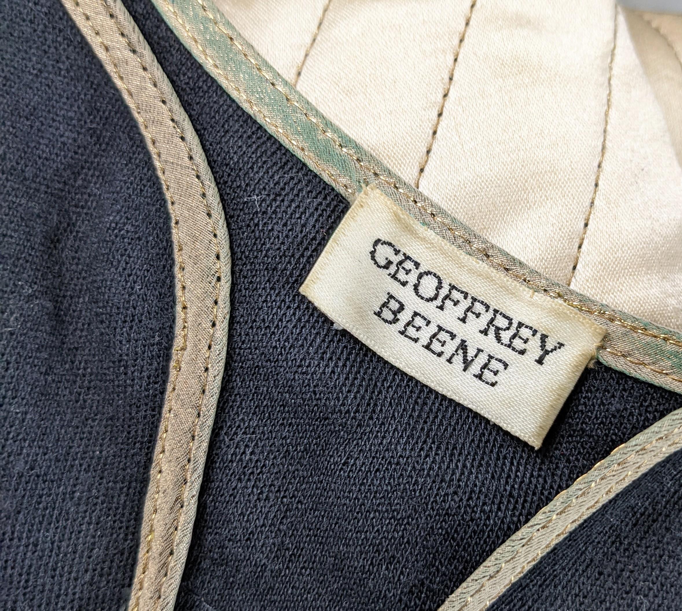 Geoffrey Beene - Robe emblmatique en jersey de satin  ailes d'ange en vente 7