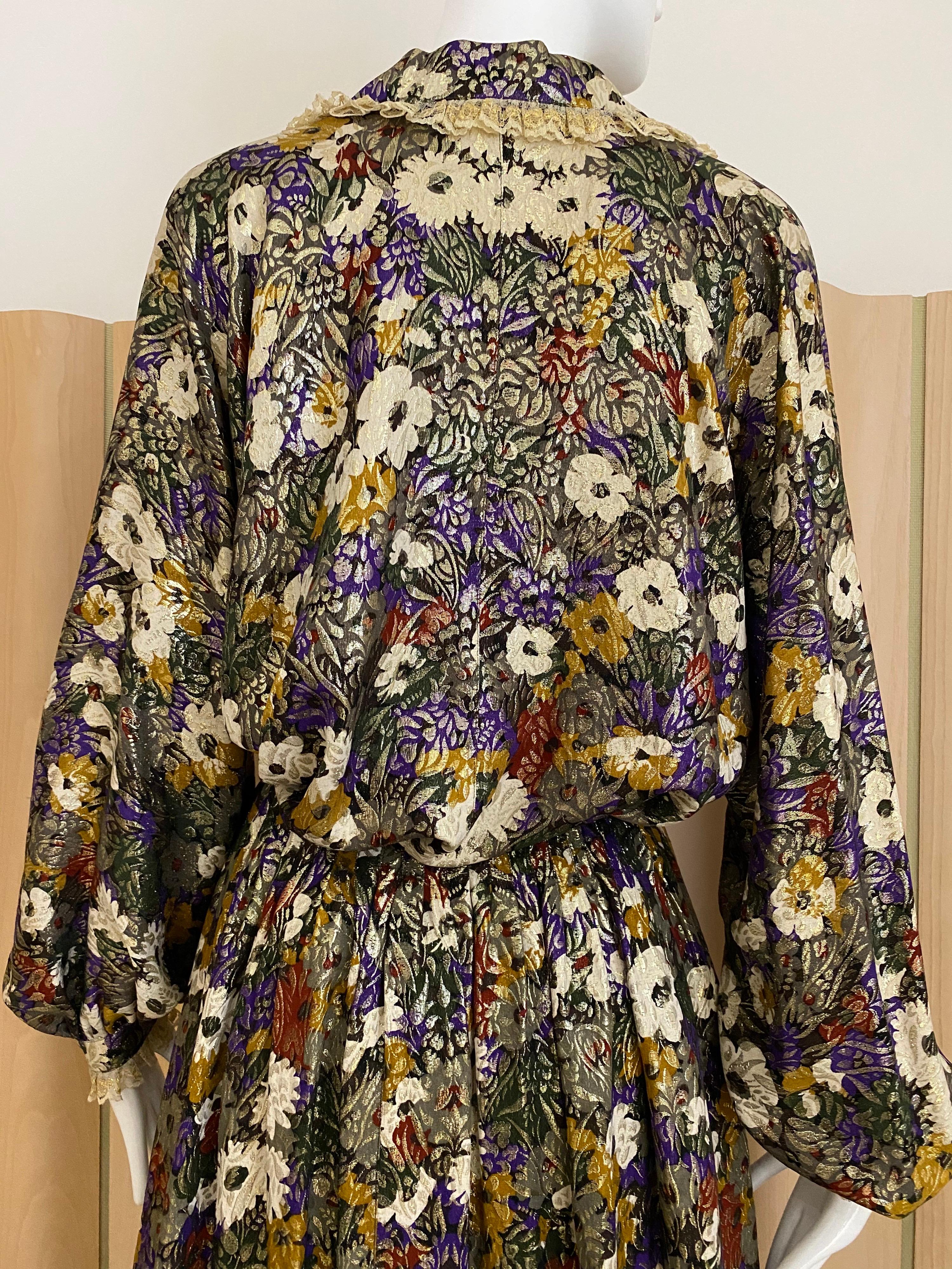 Geoffrey Beene Multi Color Floral Print Silk  Lamé Blouse Skirt  and pant  Set In Good Condition For Sale In Beverly Hills, CA