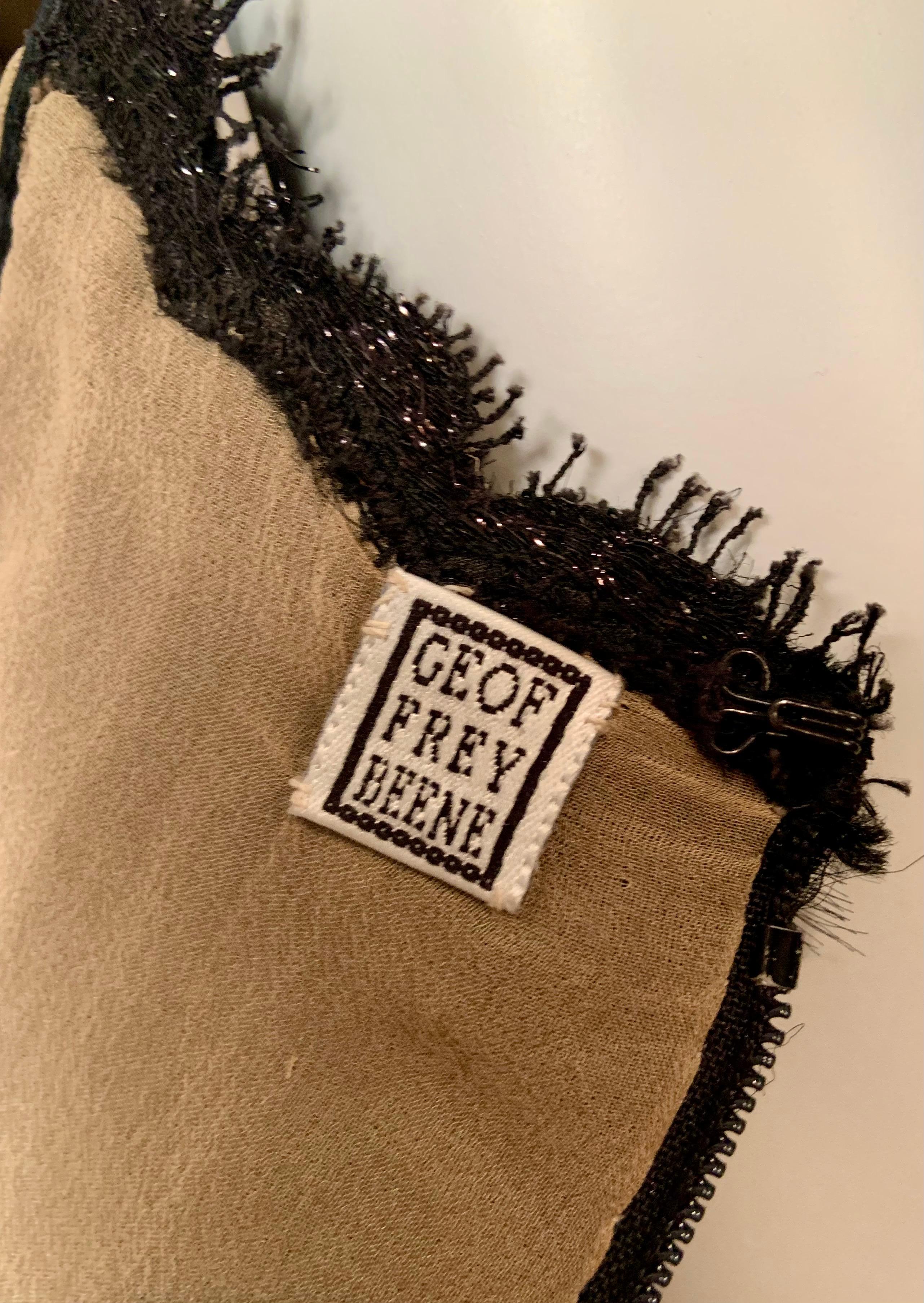 Geoffrey Beene Schwarzes Kleid aus Spitze und Schleife, durchscheinend im Angebot 9