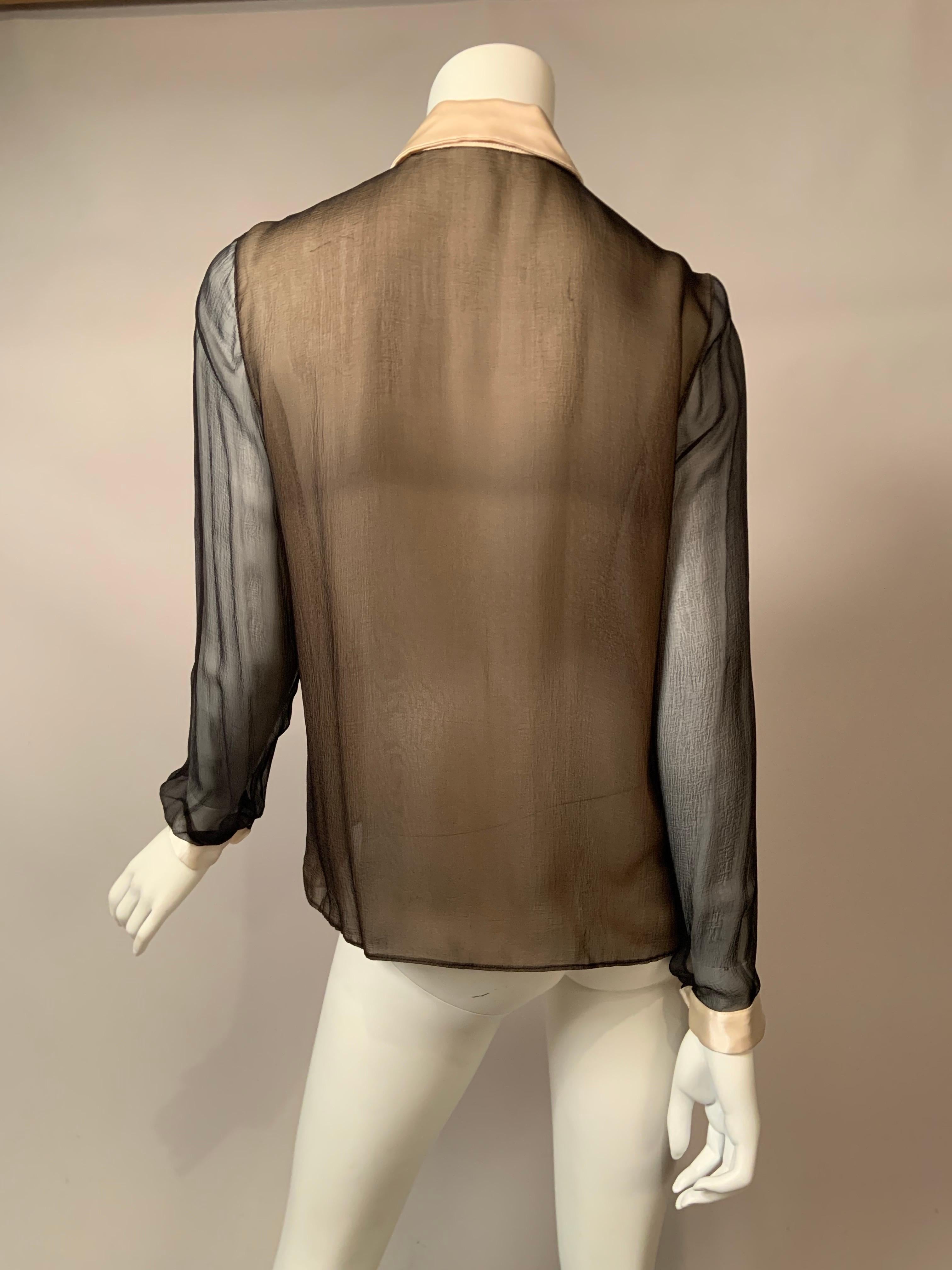 Geoffrey Beene camicetta in chiffon di seta nera trasparente con colletto e polsini in raso color crema in vendita 2