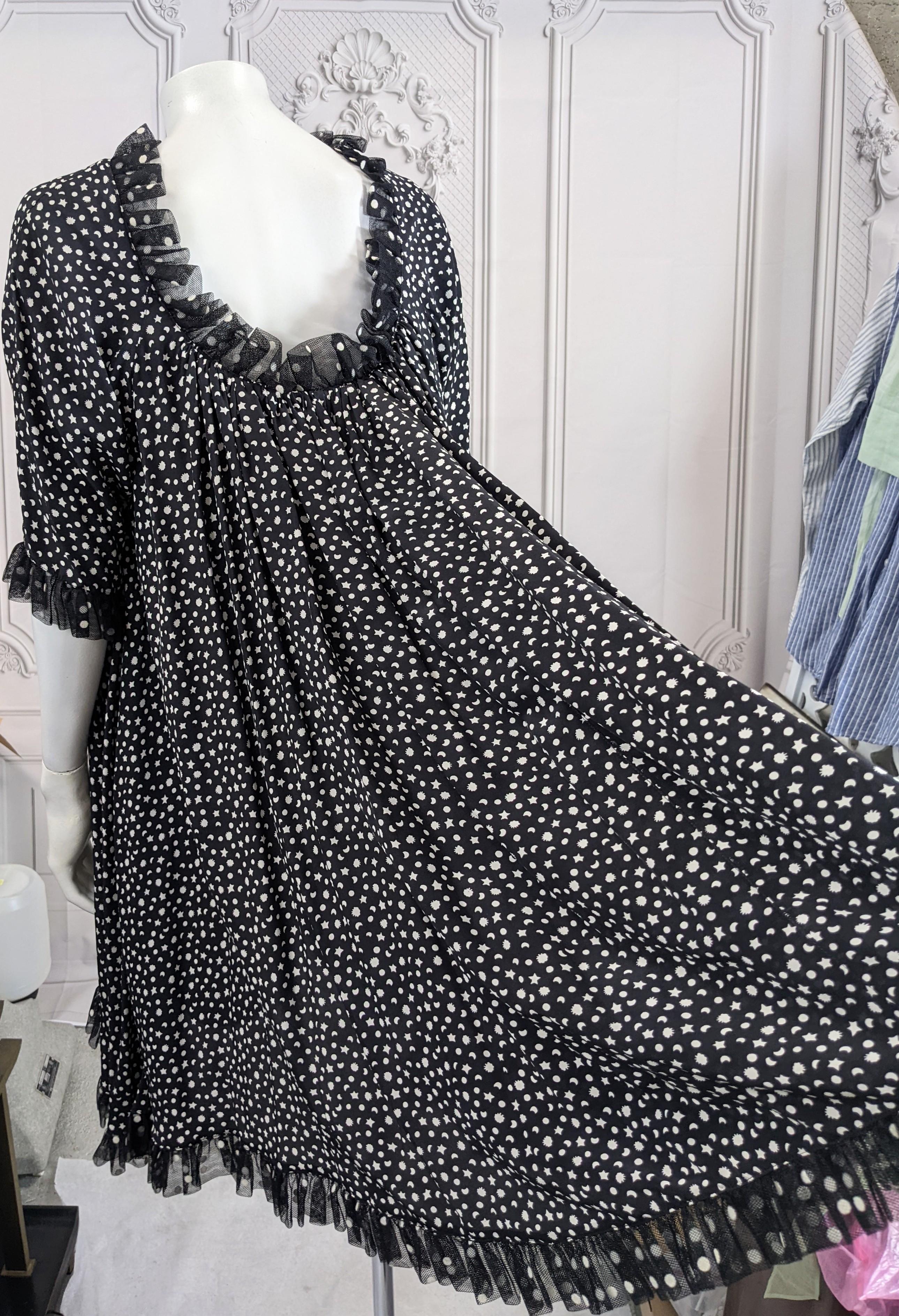 Geoffrey Beene Sillk Crepe Baby Doll Dress In Good Condition For Sale In New York, NY