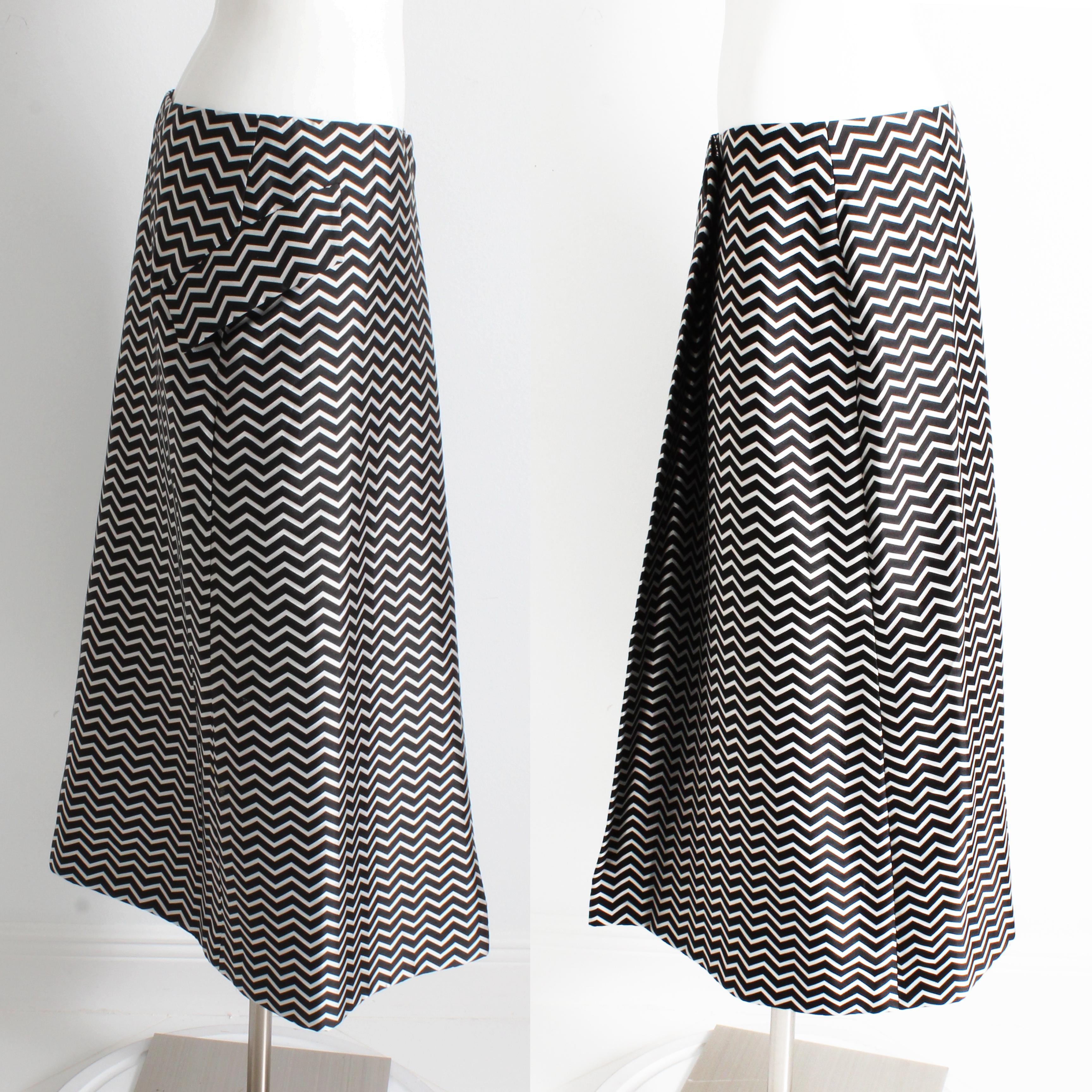 Geoffrey Beene Skirt Op Art Chevron Stripe Black Silver Print Satin Vintage 90s For Sale 2