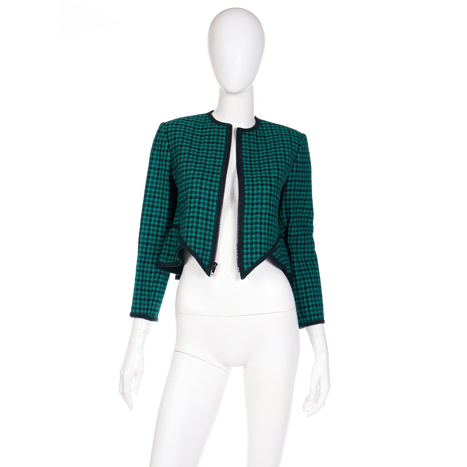 Geoffrey Beene Vintage 1980s Green Houndstooth Wool Cropped Jacket In Excellent Condition For Sale In Portland, OR
