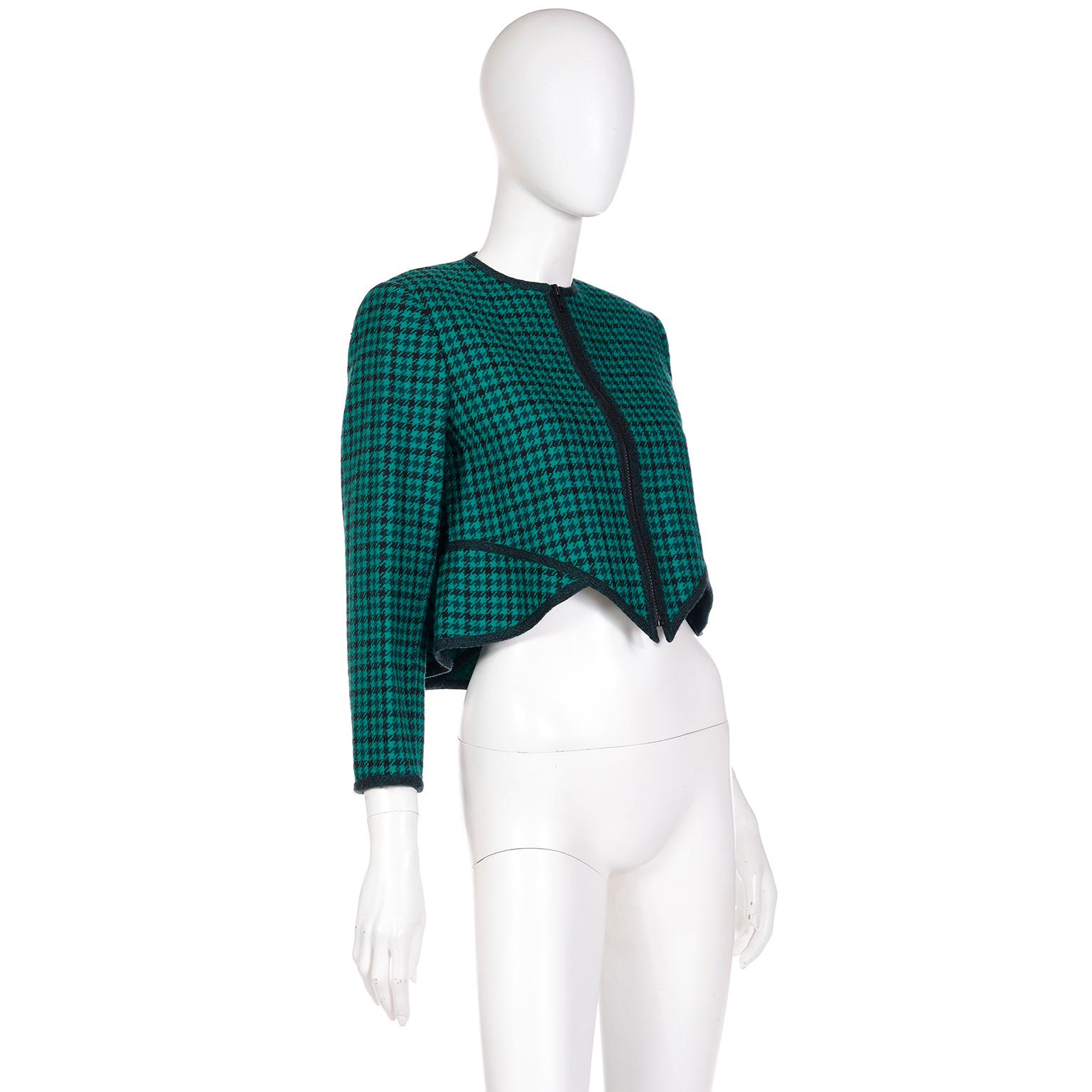 Women's Geoffrey Beene Vintage 1980s Green Houndstooth Wool Cropped Jacket For Sale