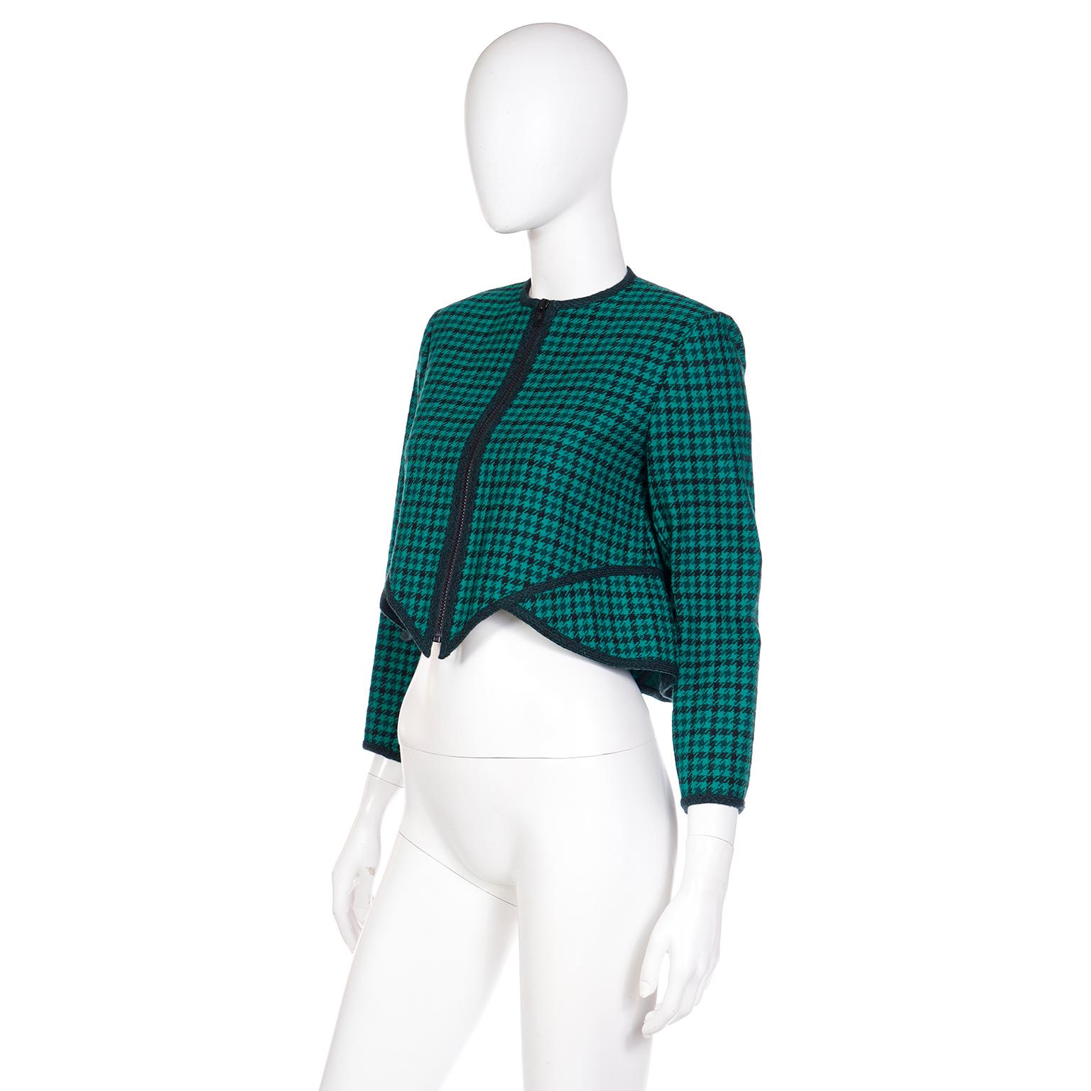 Geoffrey Beene Vintage 1980s Green Houndstooth Wool Cropped Jacket For Sale 2