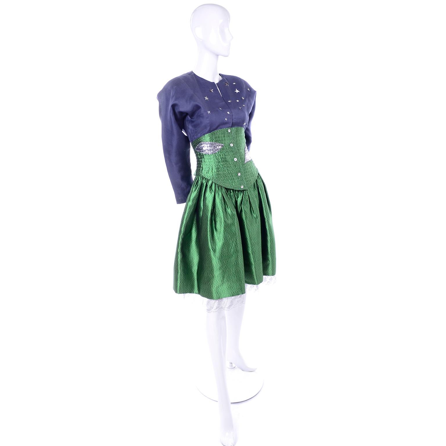 Geoffrey Beene Vintage Grünes & blaues Kleid mit silbernen Sternen und gesteppter Korsett-Taille (Schwarz) im Angebot