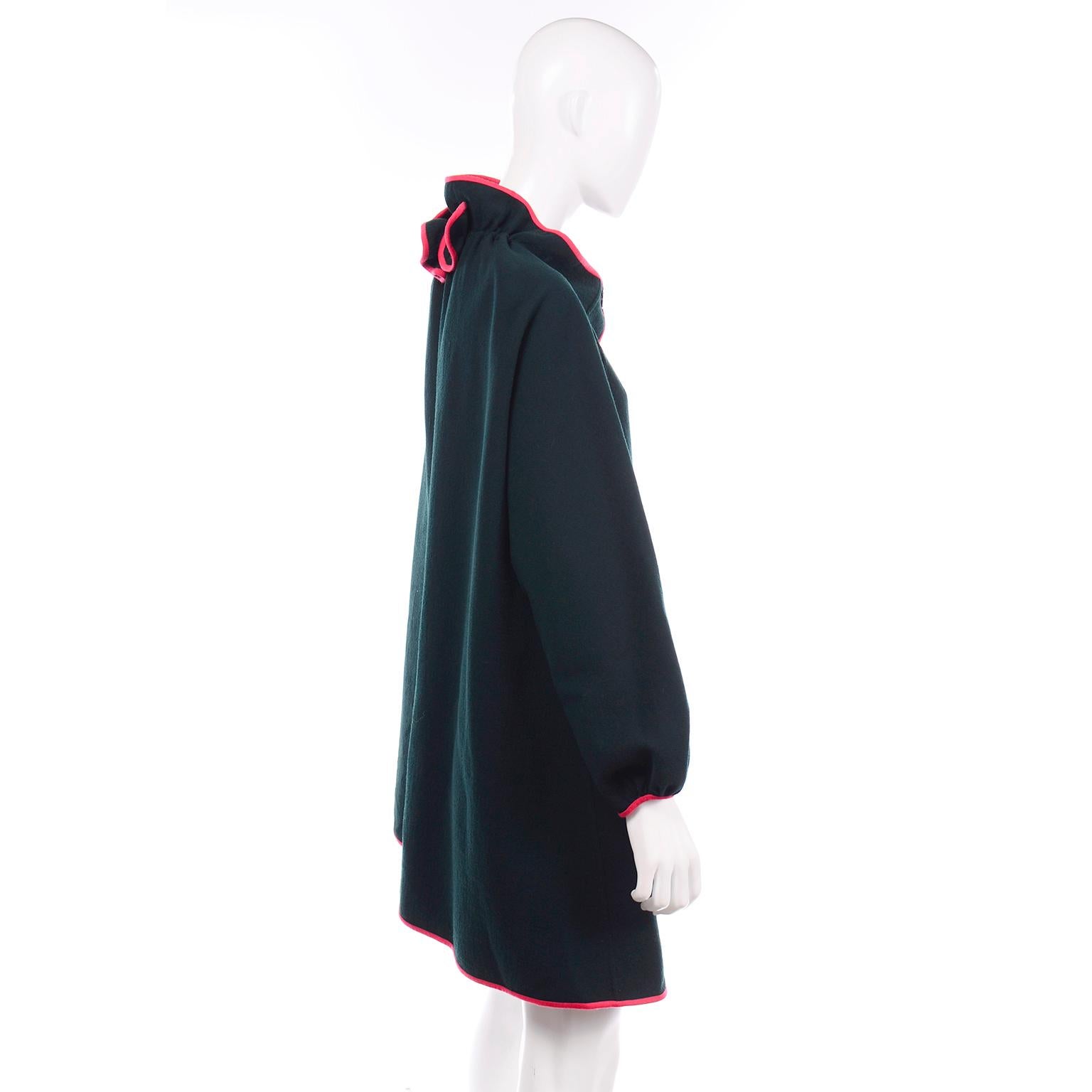 Geoffrey Beene Vintage Green Wool Swing Style Coat With Red Trim  In Excellent Condition In Portland, OR