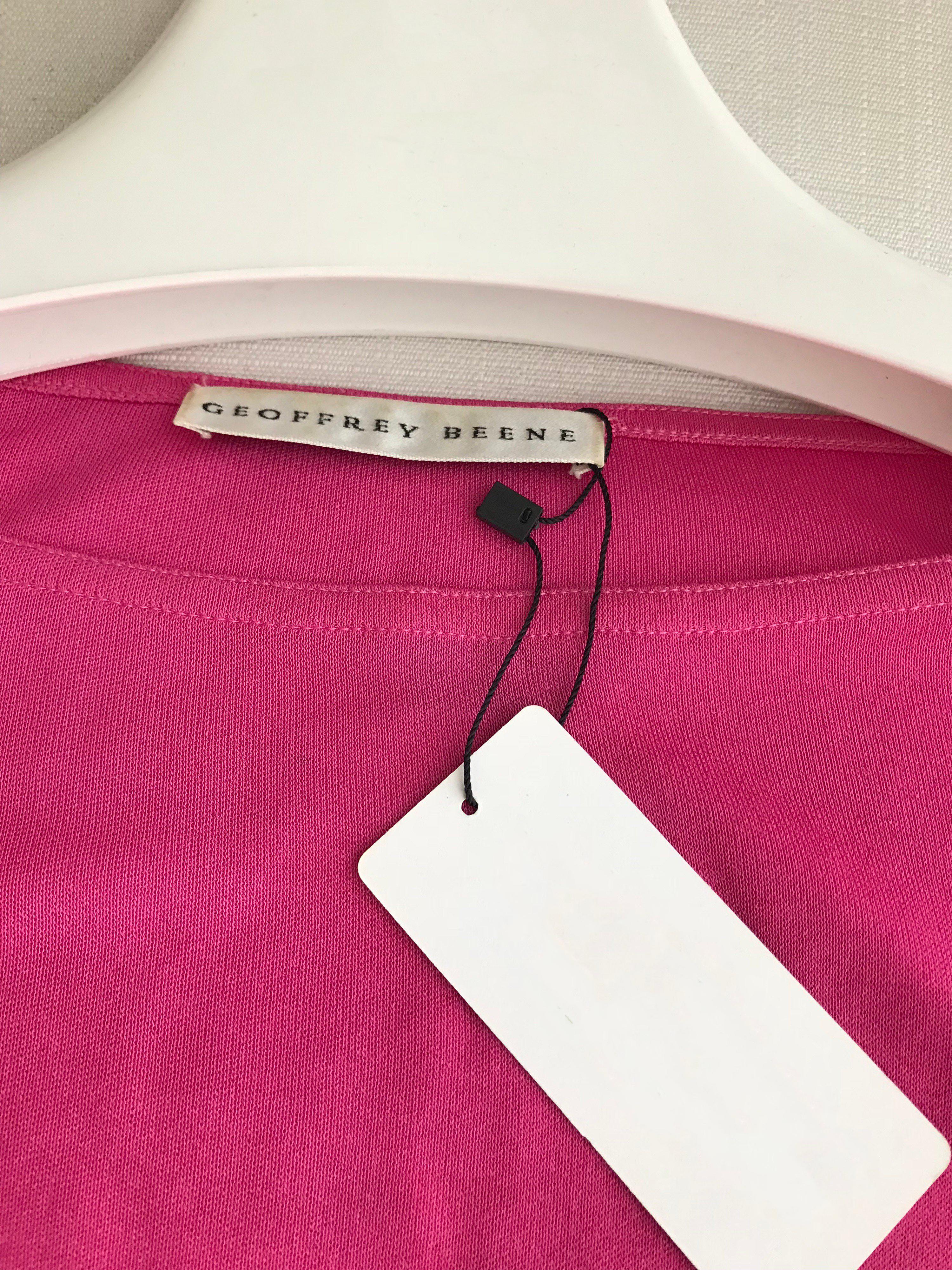 Simple et élégante Vintage By blouse à manches longues en jersey rose mat et jupe maxi wrap. Taille : Petit - Moyen
Mesures du chemisier : 34