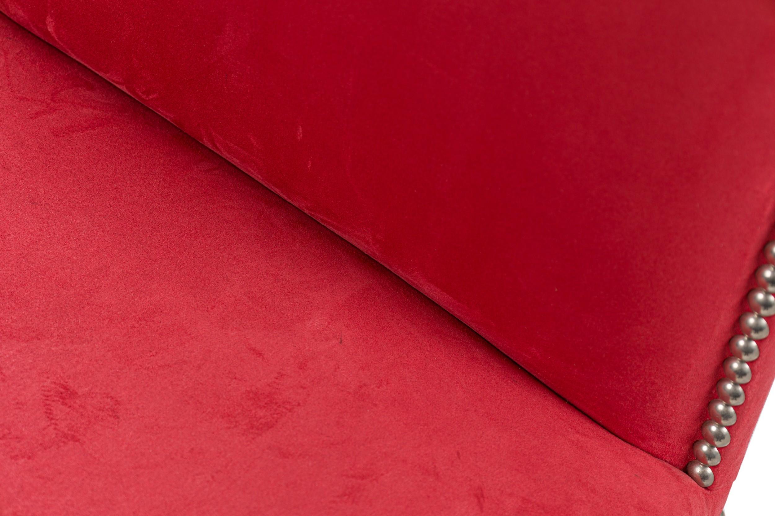 Geoffrey Bradfield Chaise d'appoint cramoisie contemporaine AM Contemporary en vente 1