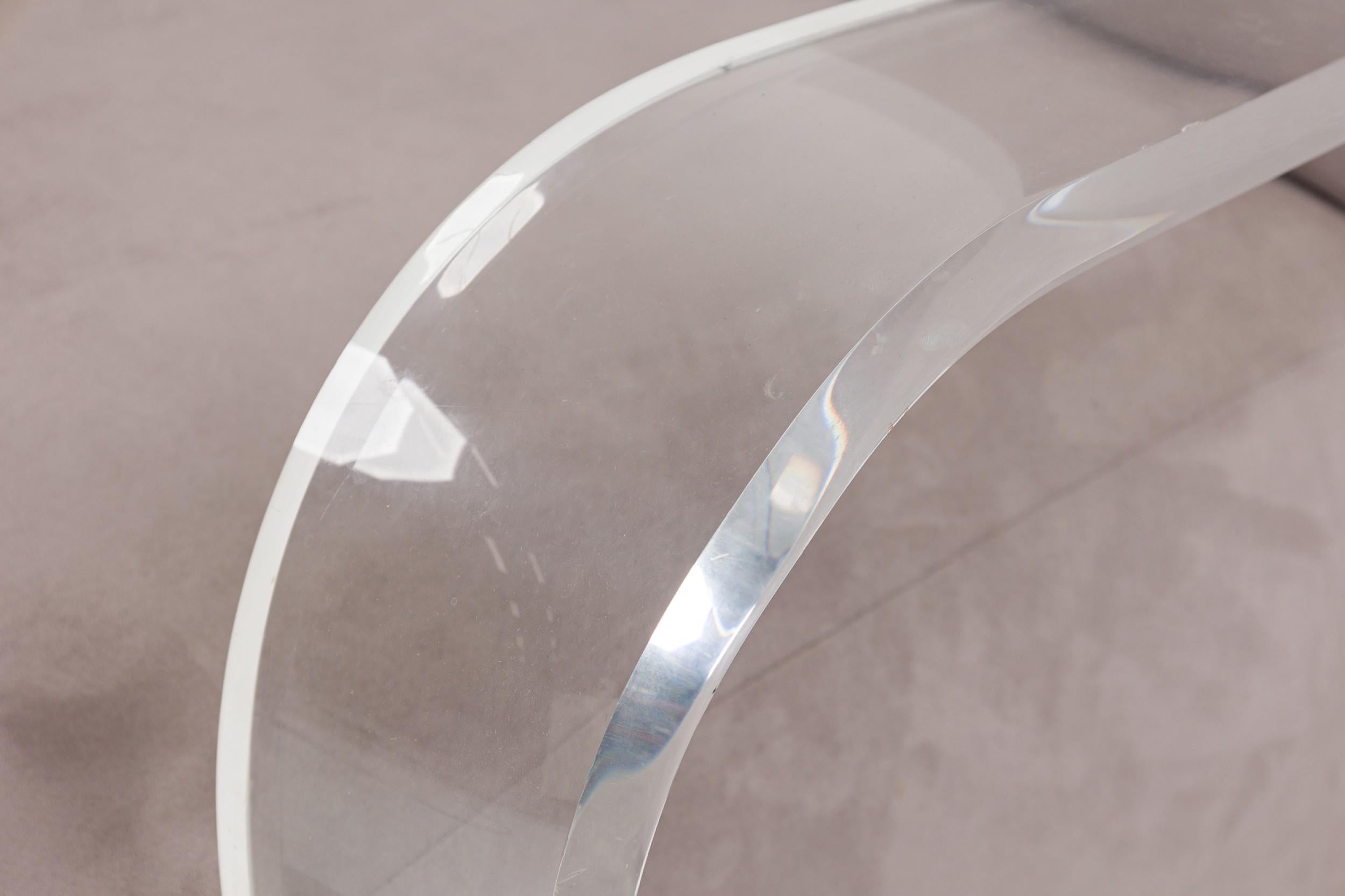 GEOFFREY BRADFIELD American Contemporary Lucite and Suede Loveseat en venta 2