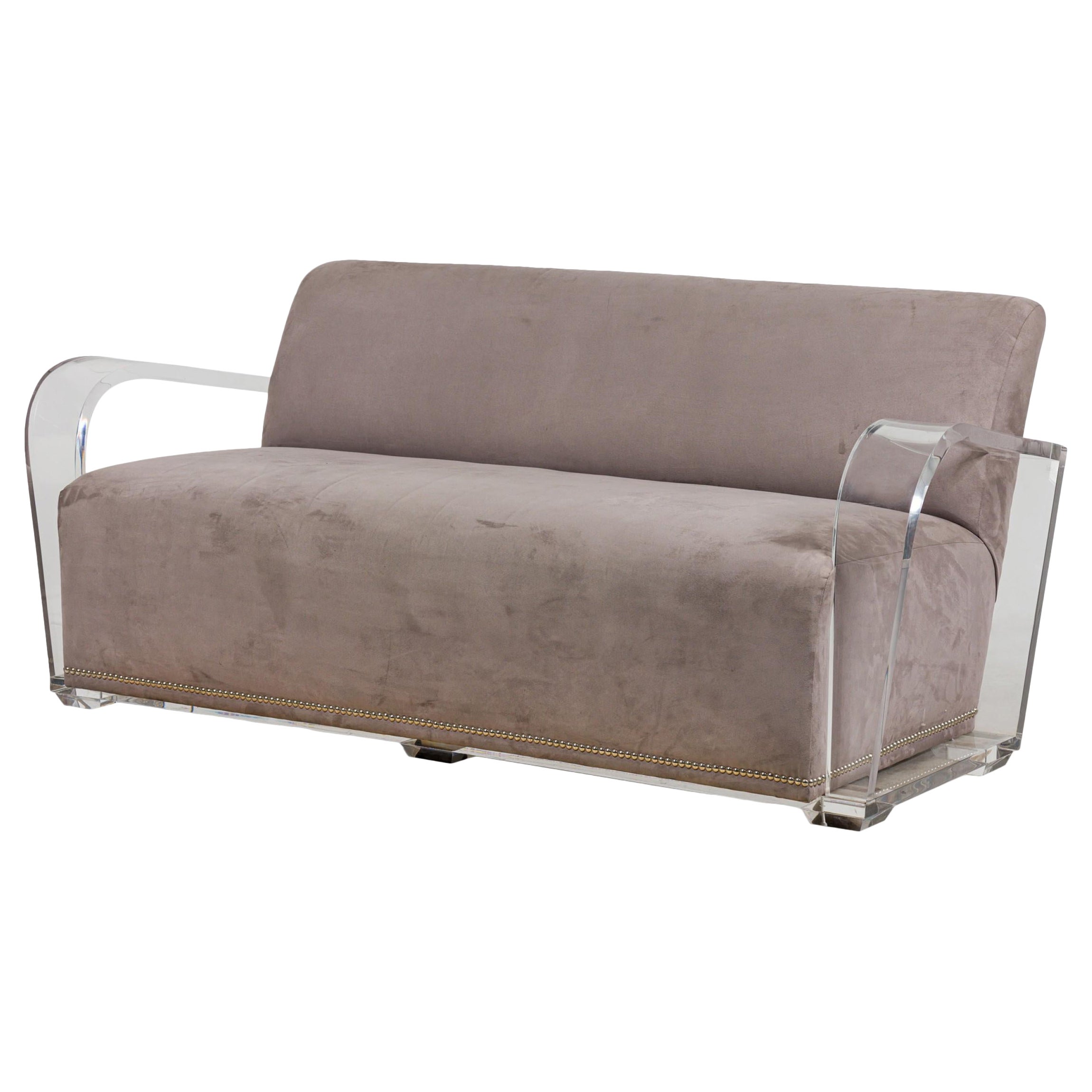 GEOFFREY BRADFIELD American Contemporary Lucite and Suede Loveseat en venta