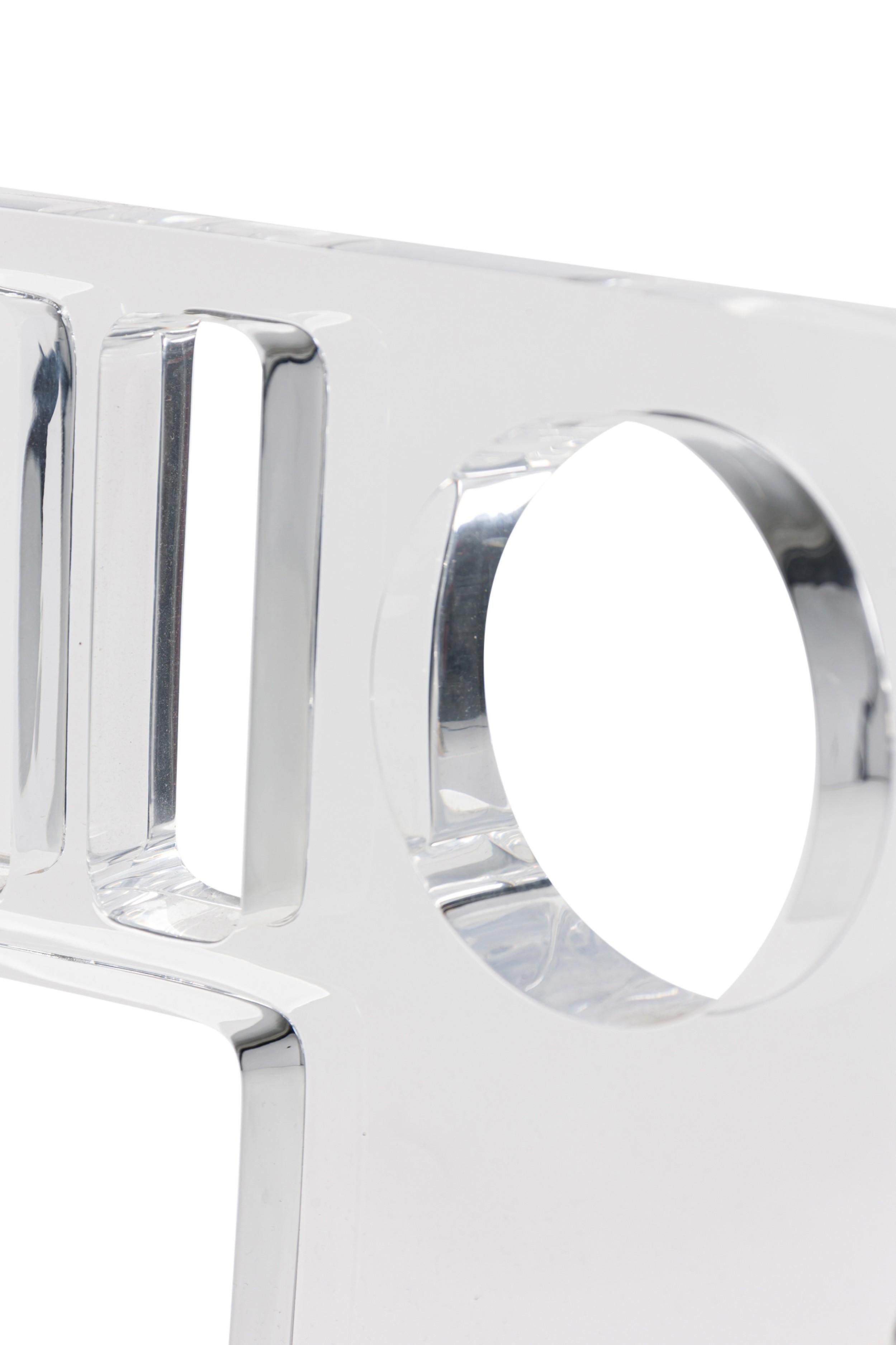 20ième siècle GEOFFREY BRADFIELD American Contemporary Lucite Round Back Side Chair en vente