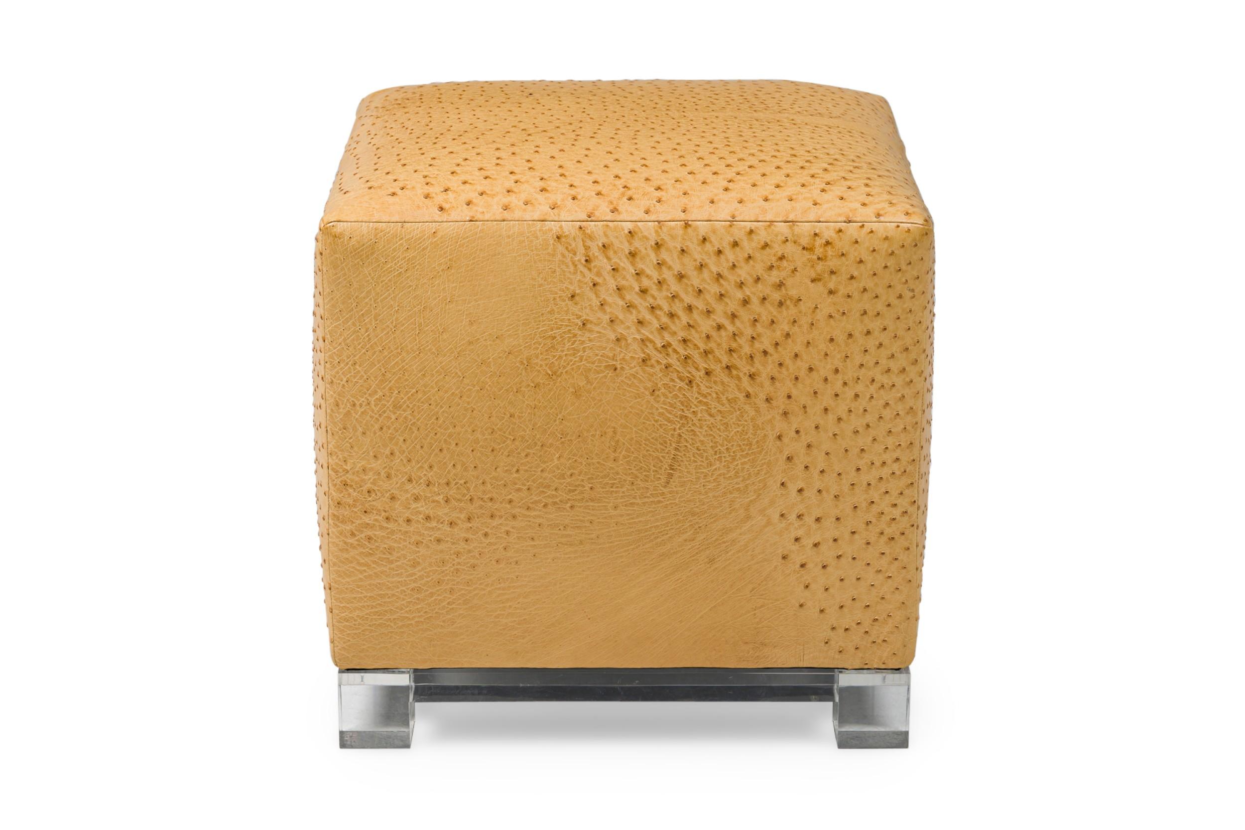 GEOFFREY BRADFIELD Amerikanischer, quadratischer Straußenleder-Ottoman (Gemalt) im Angebot