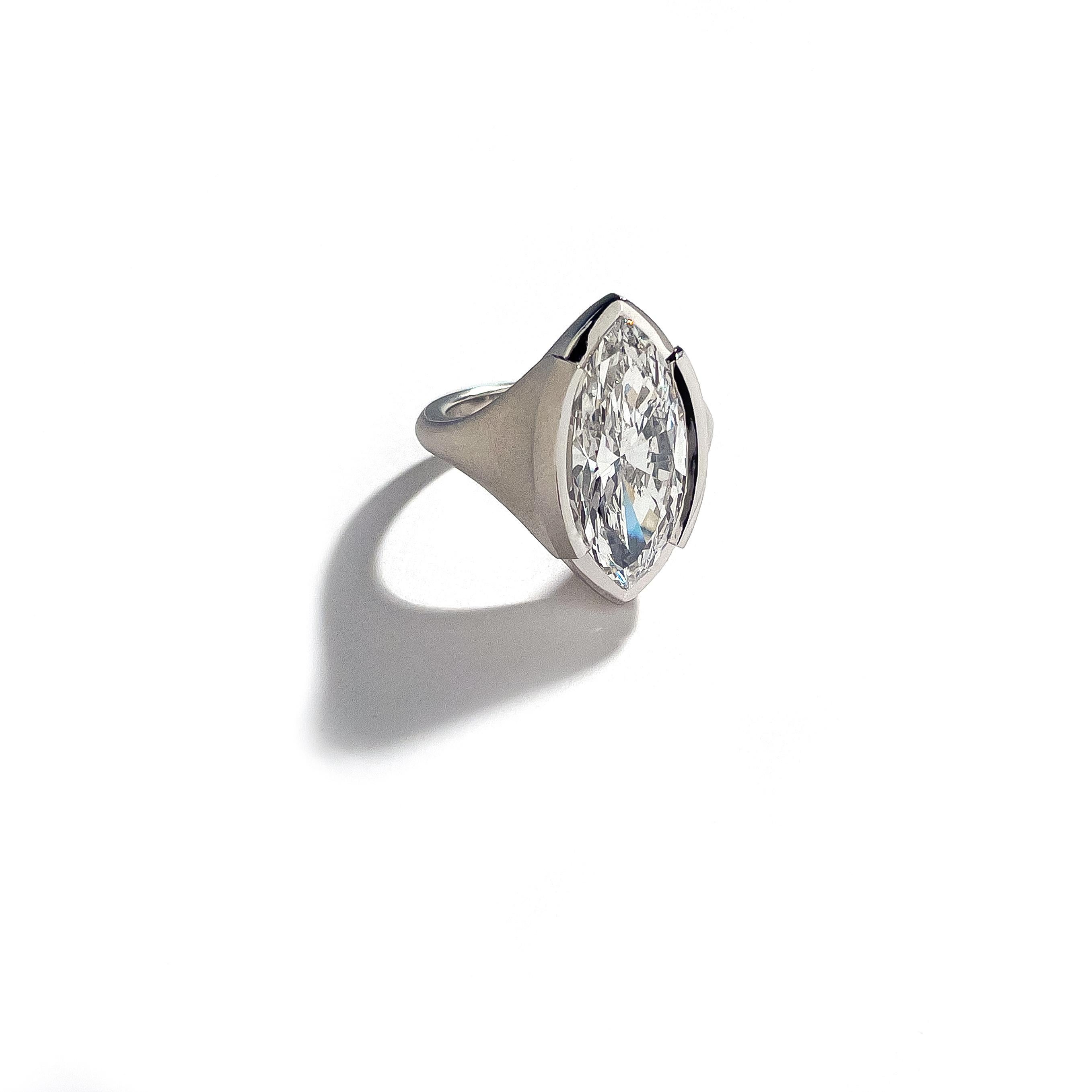 Taille Marquise Geoffrey Good, bague solitaire émeraude en platine avec diamant naturel de 6,01 carats certifié GIA en vente