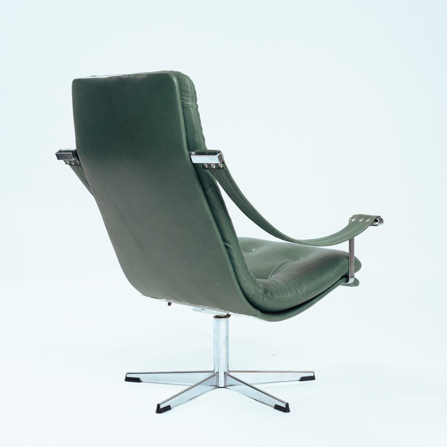 Geoffrey Harcourt Artifort lounge chair green leather, 1960 For Sale 9