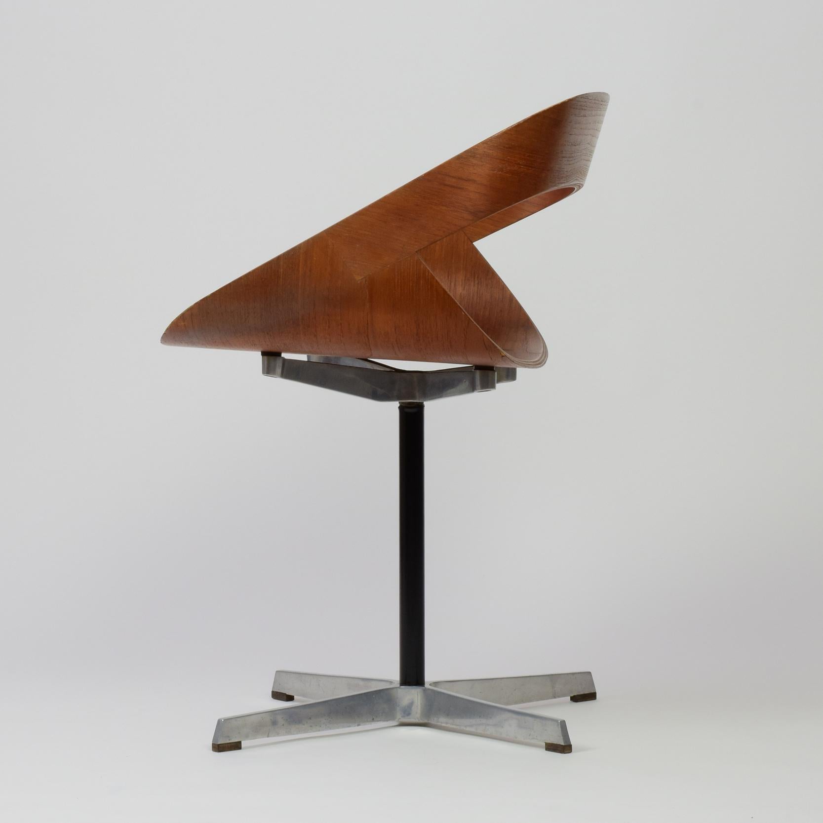 Geoffrey Harcourt, Chair 130, 'RCA' Chair, Designed 1960, Produced by Artifort For Sale 1