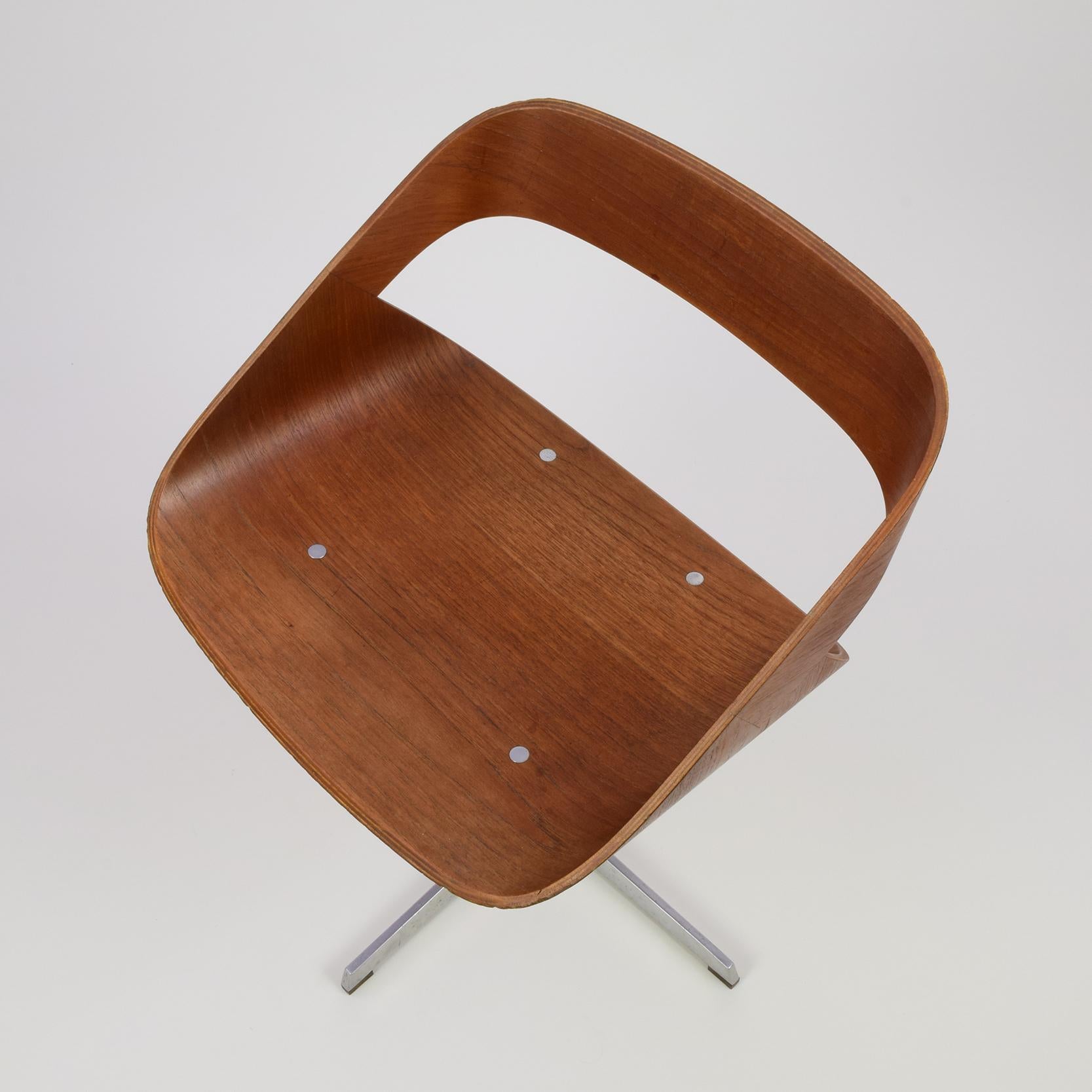 Geoffrey Harcourt, Chair 130, 'RCA' Chair, Designed 1960, Produced by Artifort For Sale 2