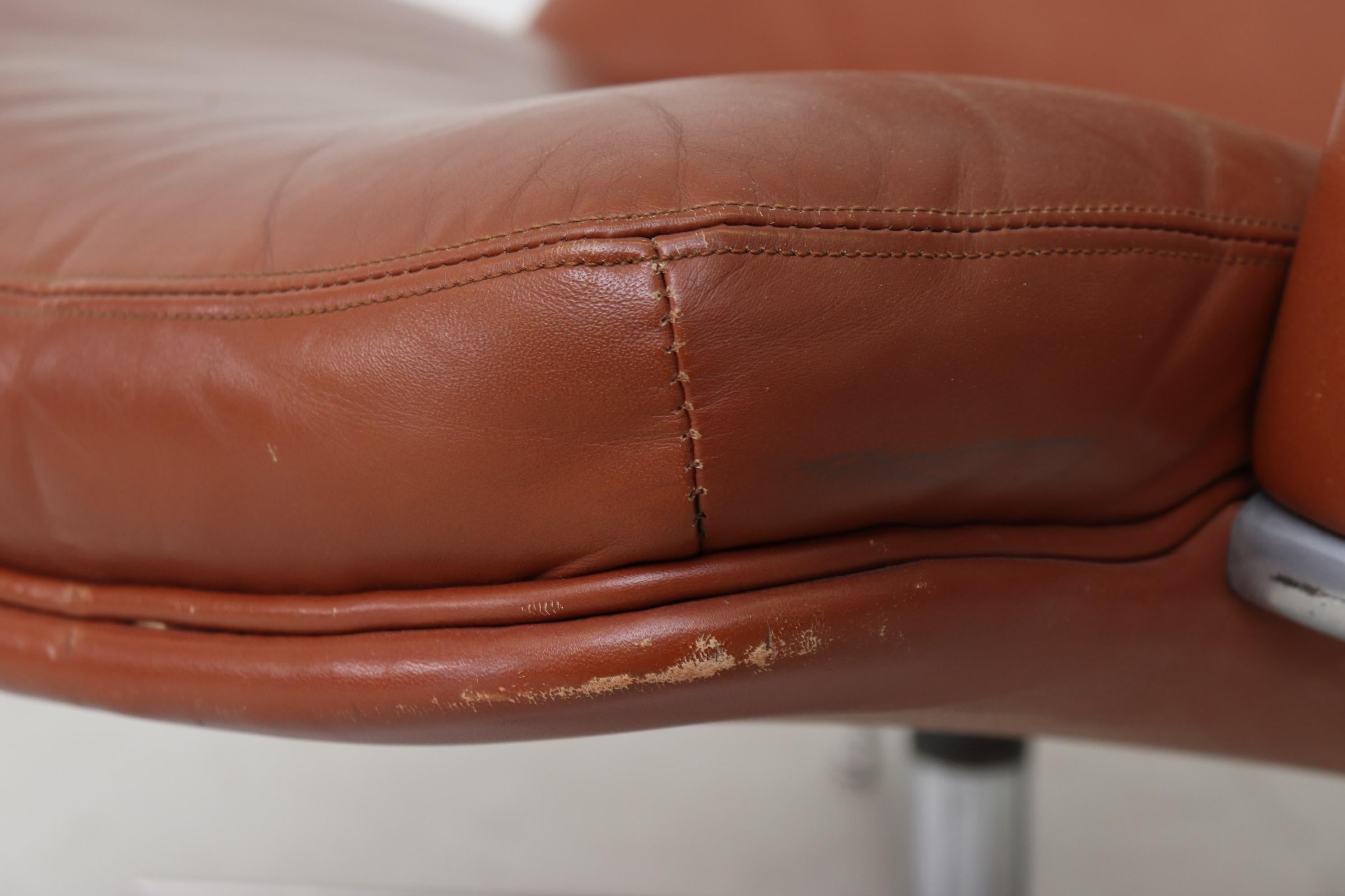 Geoffrey Harcourt F154 Leather Swivel Lounge Armchair 7