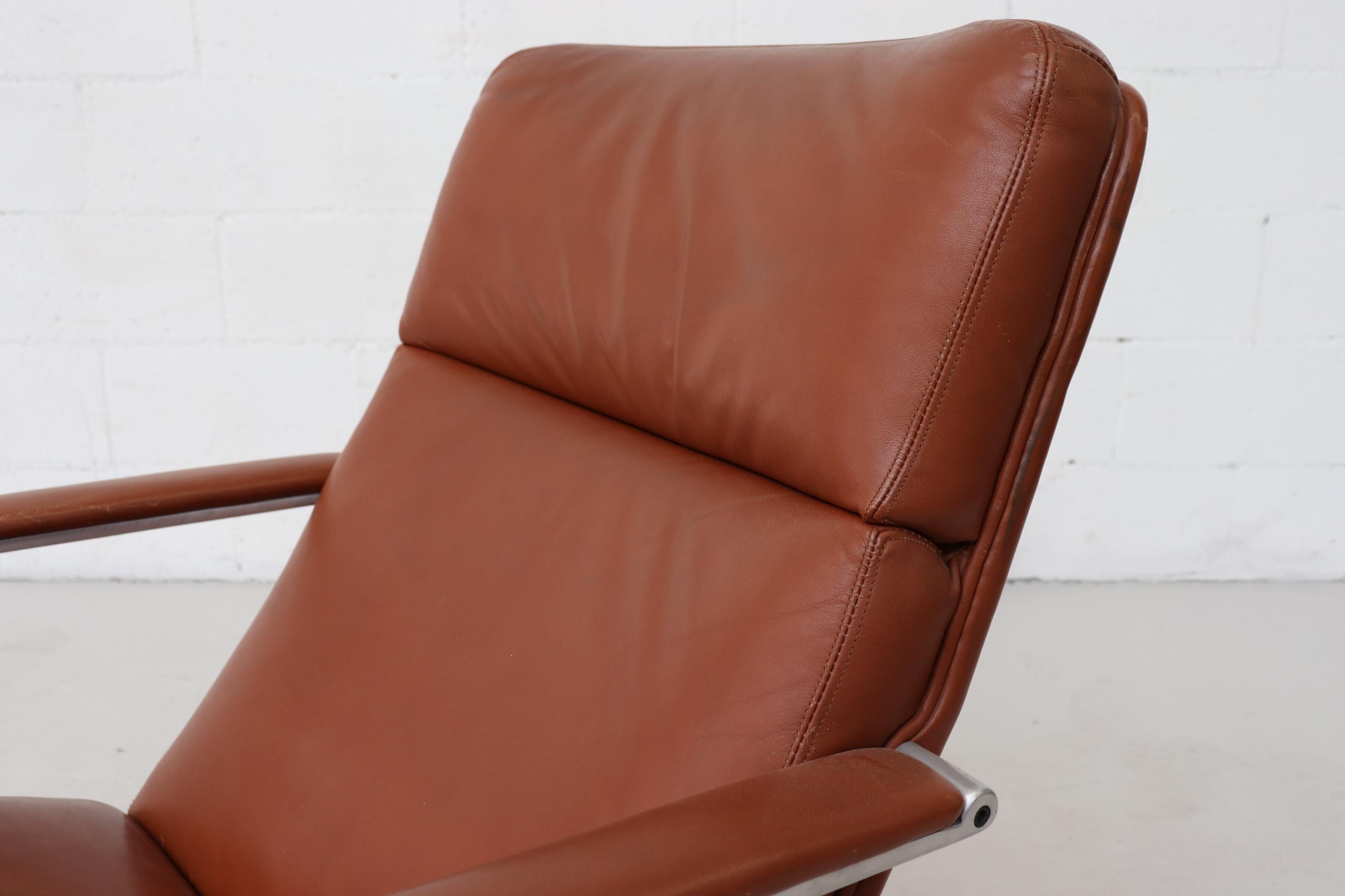 Geoffrey Harcourt F154 Leather Swivel Lounge Armchair 2