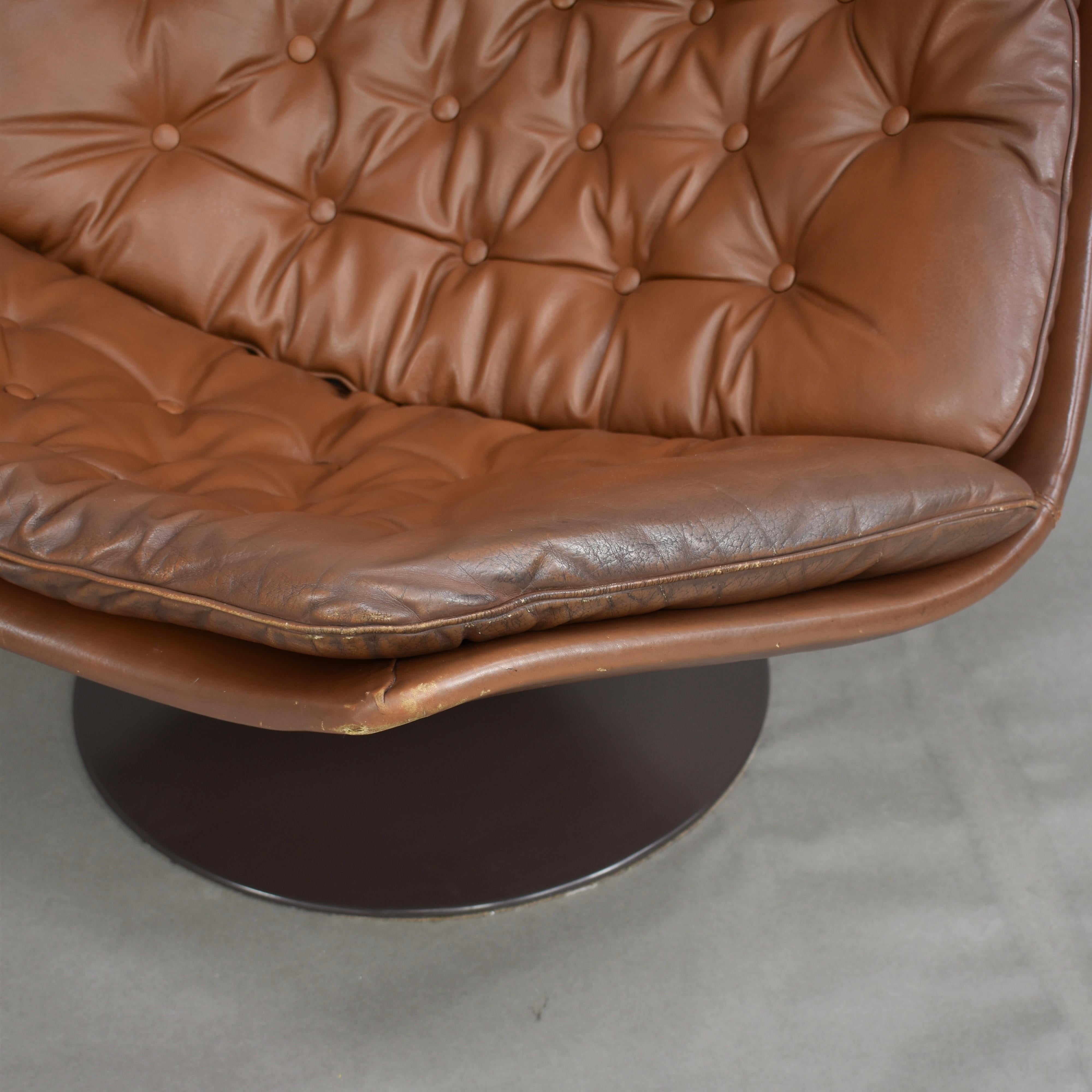 Geoffrey Harcourt F588 Artifort Swivel Lounge Chair in Tan Leather, 1967 3