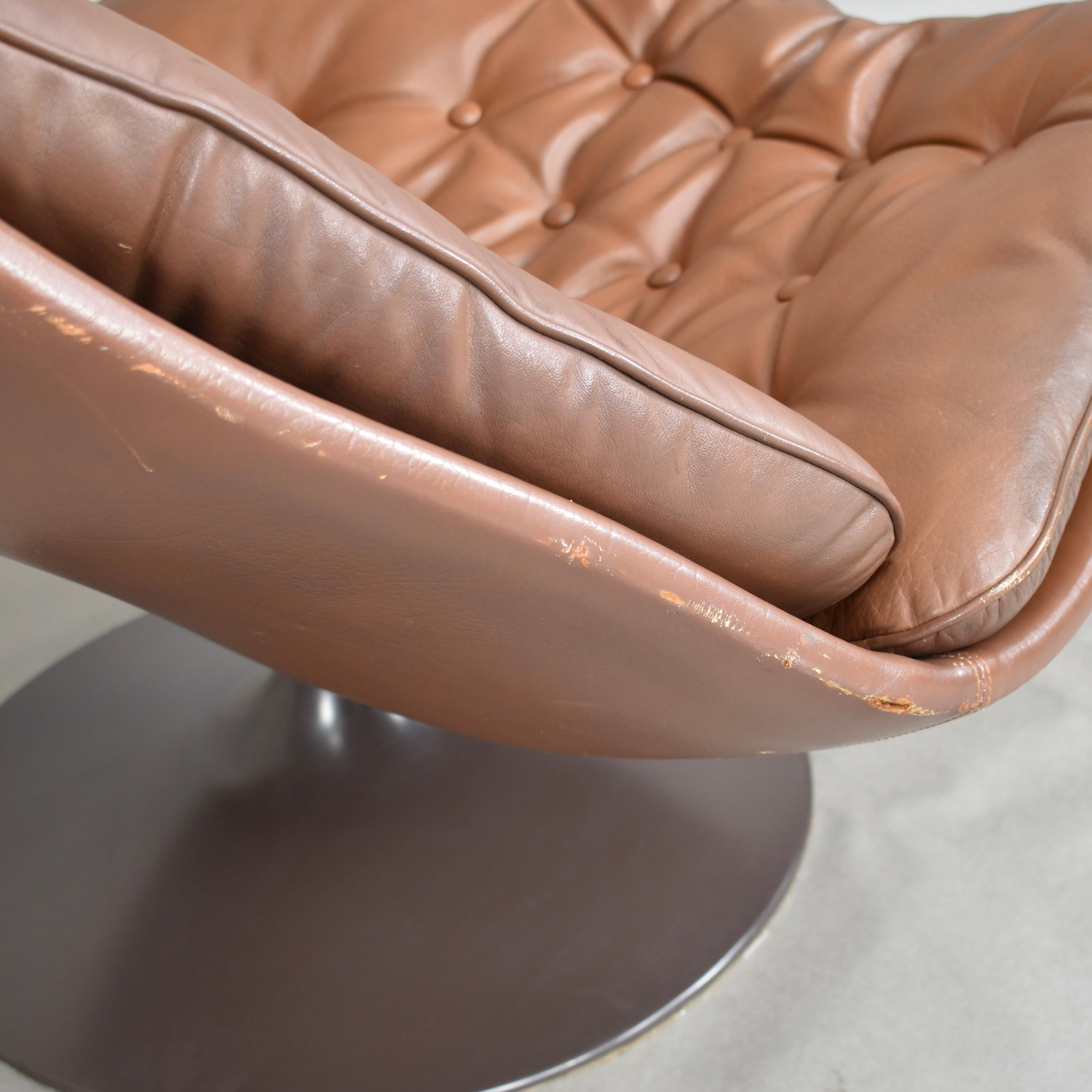 Geoffrey Harcourt F588 Artifort Swivel Lounge Chair in Tan Leather, 1967 6
