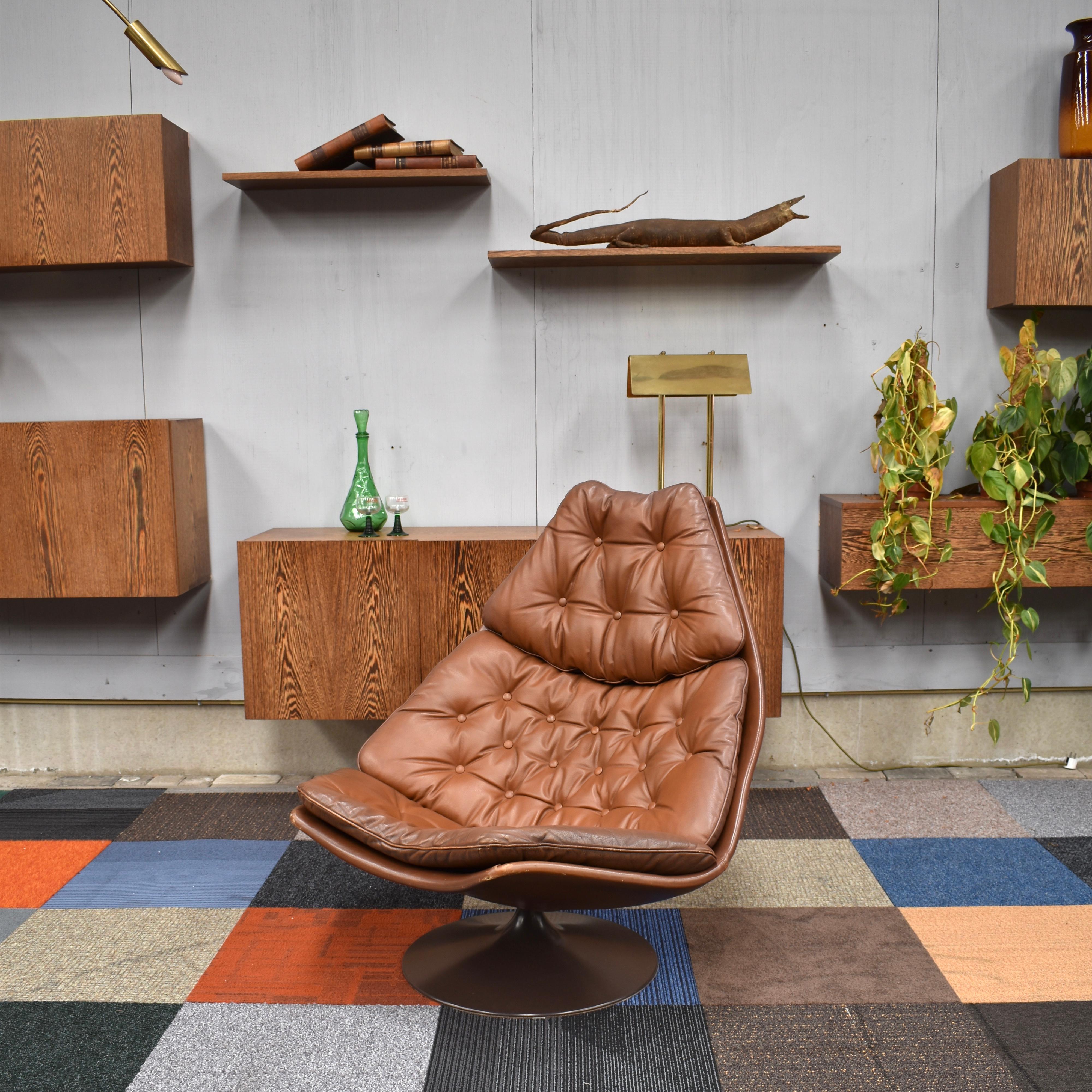 Mid-Century Modern Geoffrey Harcourt F588 Artifort Swivel Lounge Chair in Tan Leather, 1967