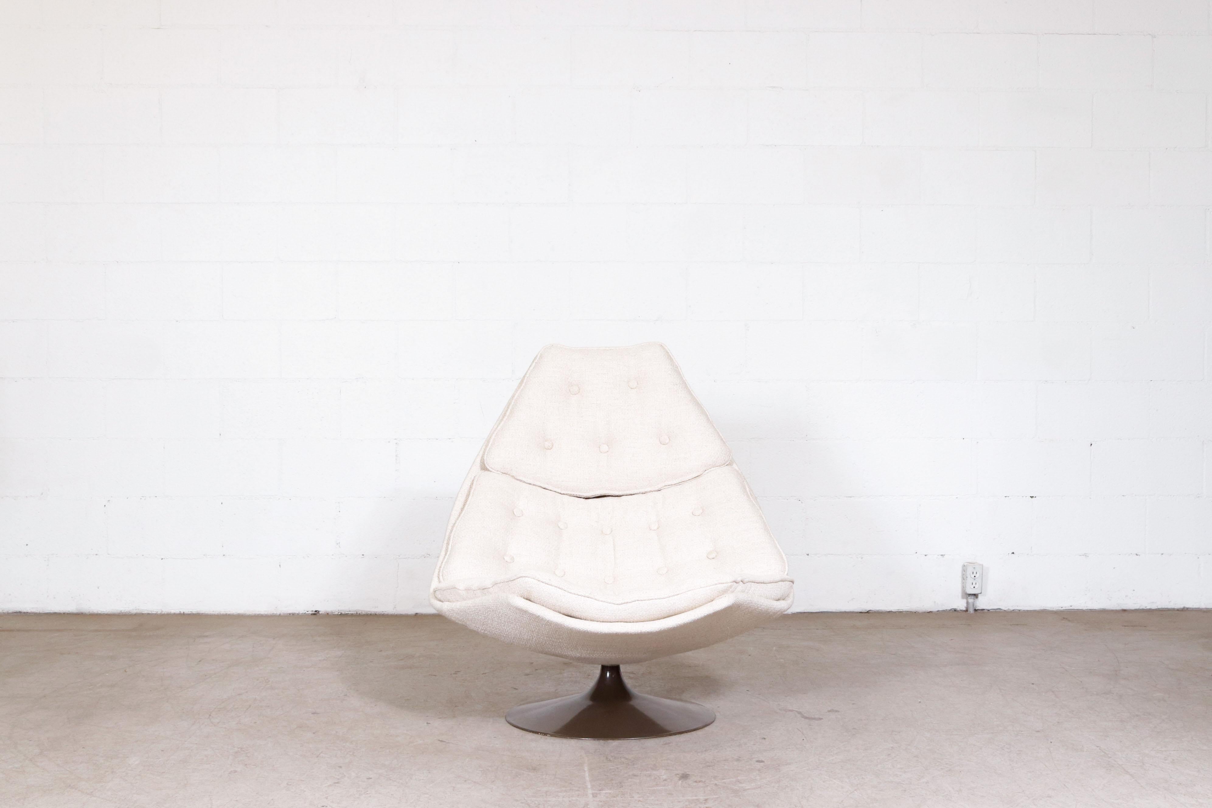 Fabric Geoffrey Harcourt 'F588' Swivel Lounge Chair