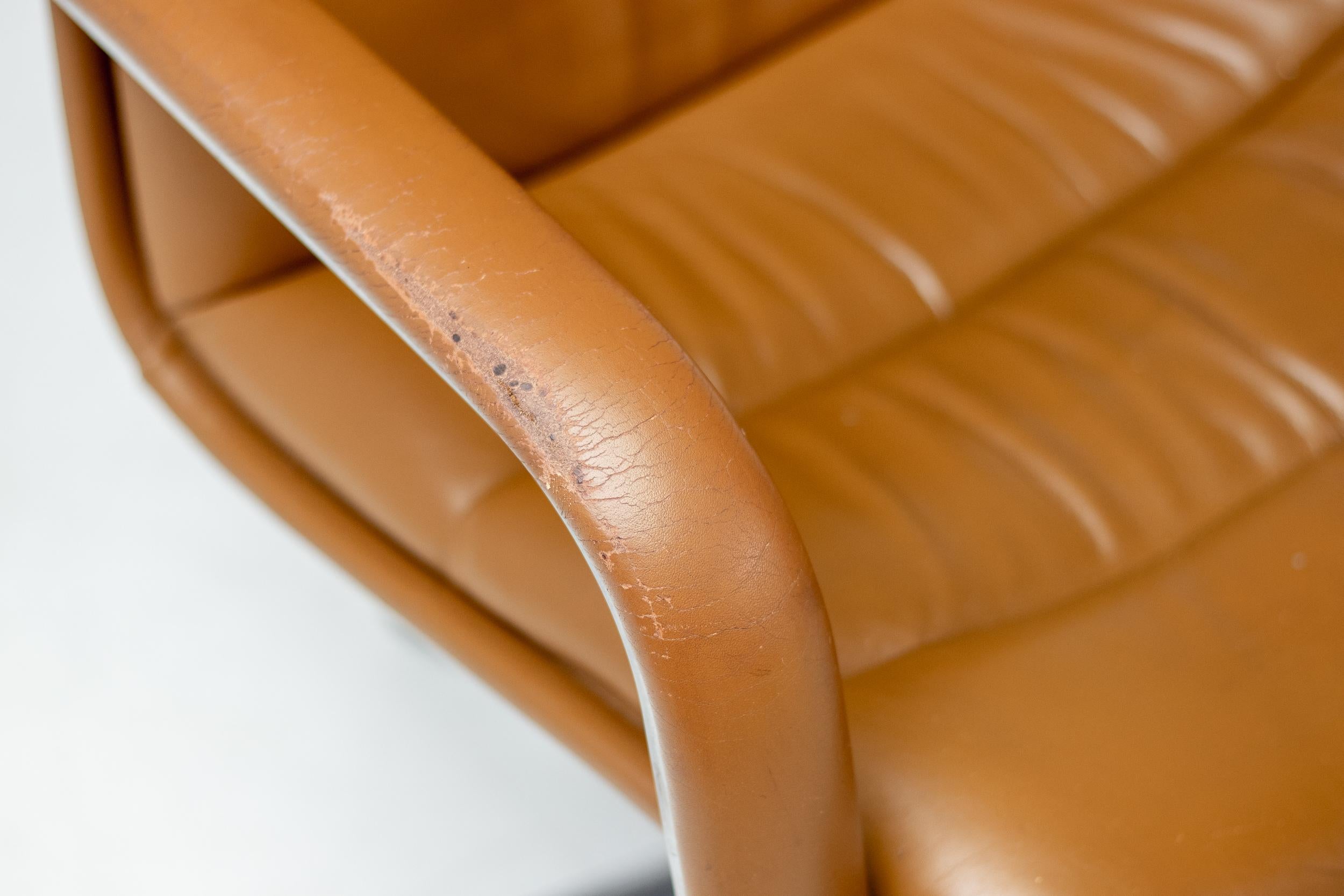 Geoffrey Harcourt for Artifort Cognac Leather Tilt & Swivel Executive Chair en vente 1