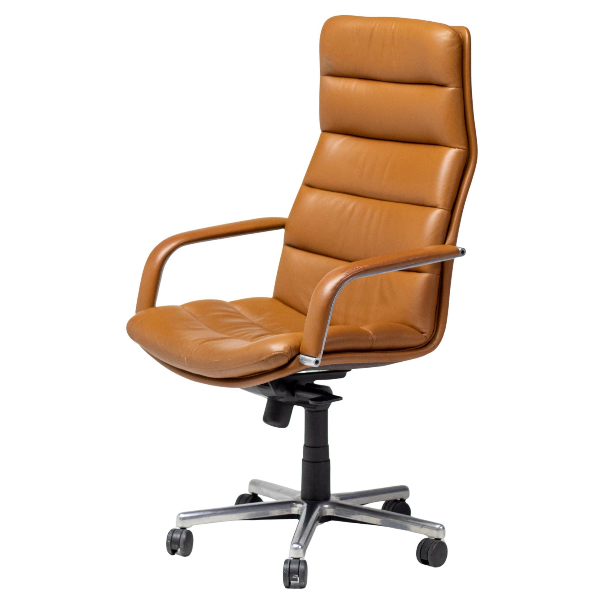 Geoffrey Harcourt for Artifort Cognac Leather Tilt & Swivel Executive Chair en vente