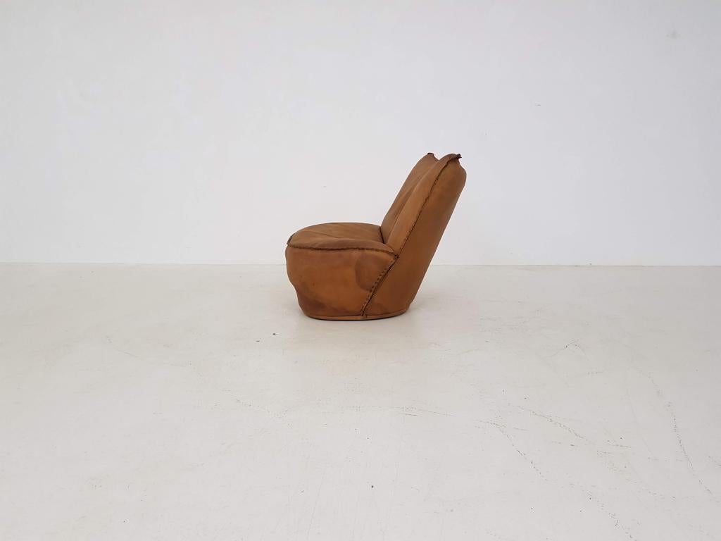 Mid-Century Modern Geoffrey Harcourt for Artifort “Model 988” Cognac Leather Lounge Chair, 1975