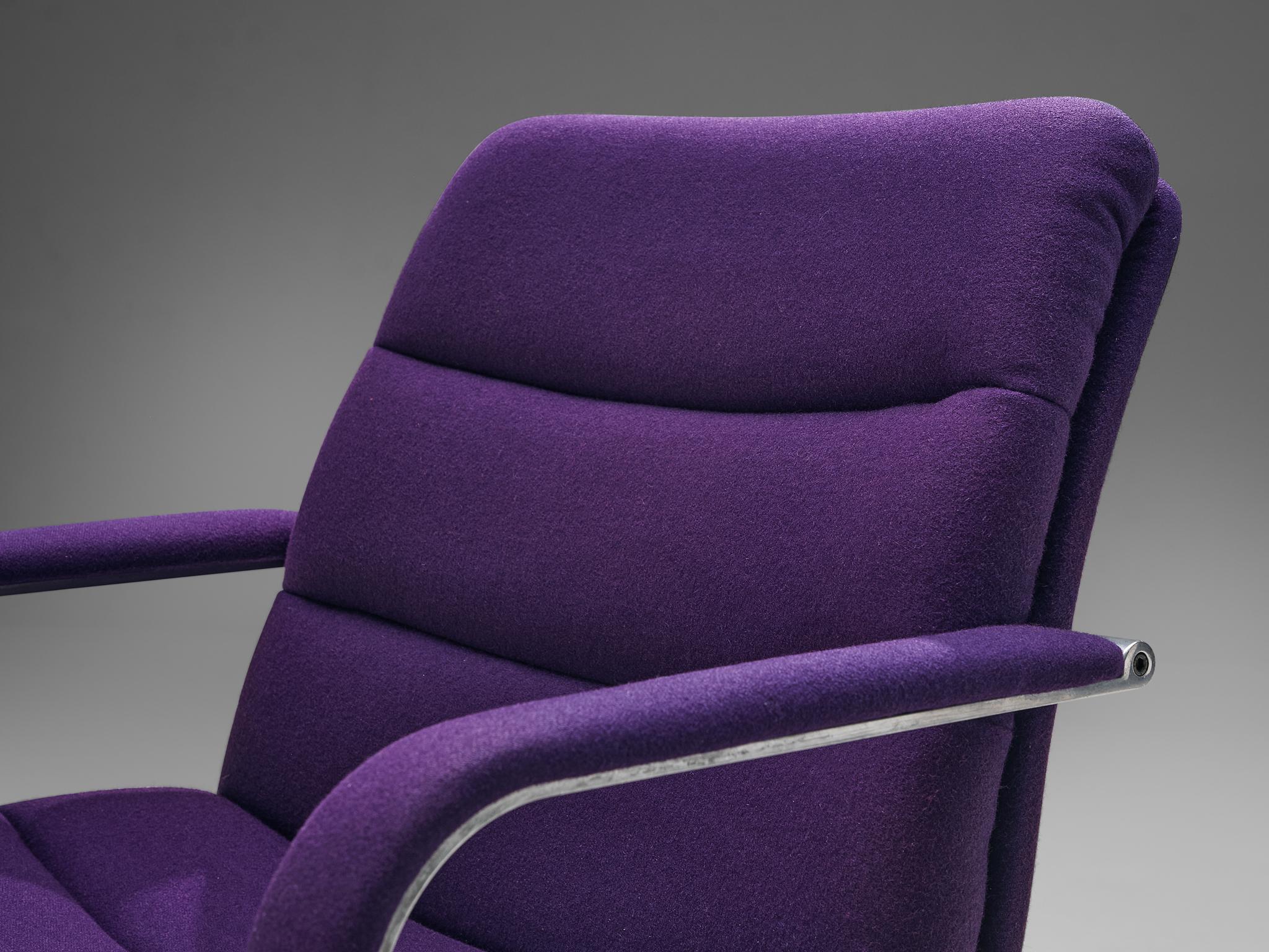 Geoffrey Harcourt for Artifort Swivel Office Chairs in Purple Upholstery In Good Condition In Waalwijk, NL