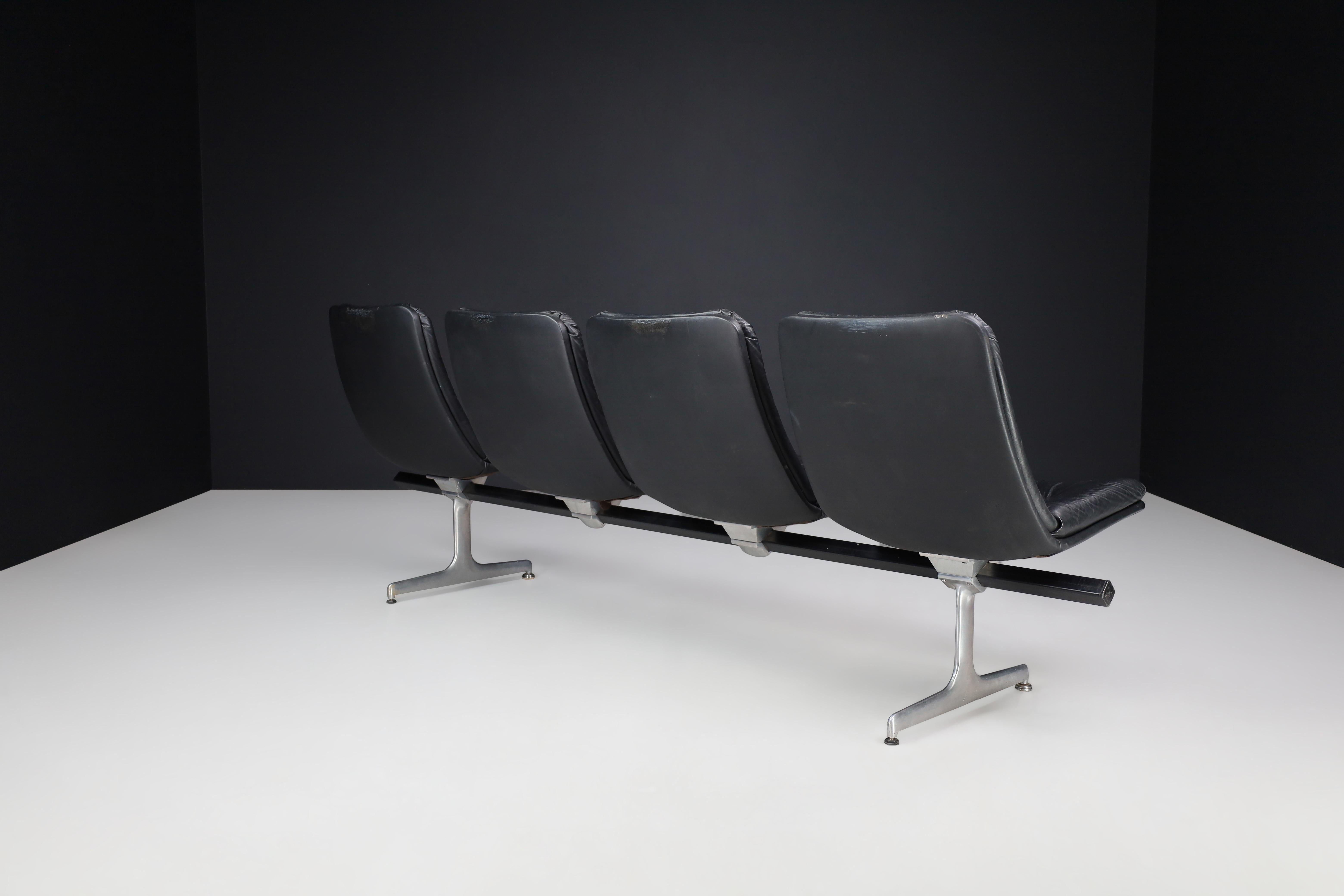 Geoffrey Harcourt Leather Four Seat Bench for Artifort, the Netherlands, 1960s For Sale 3