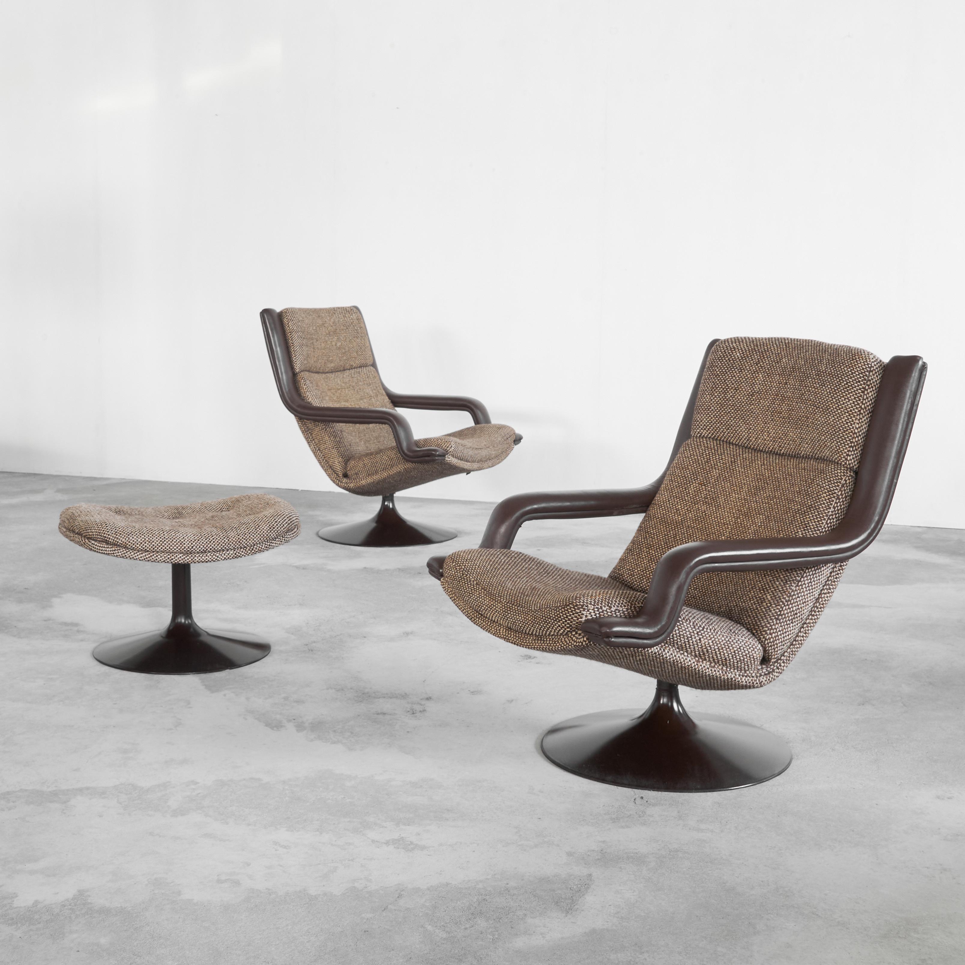 Mid-Century Modern Geoffrey Harcourt Pair of F152 Lounge Chairs with Ottoman for Artifort 1975 For Sale