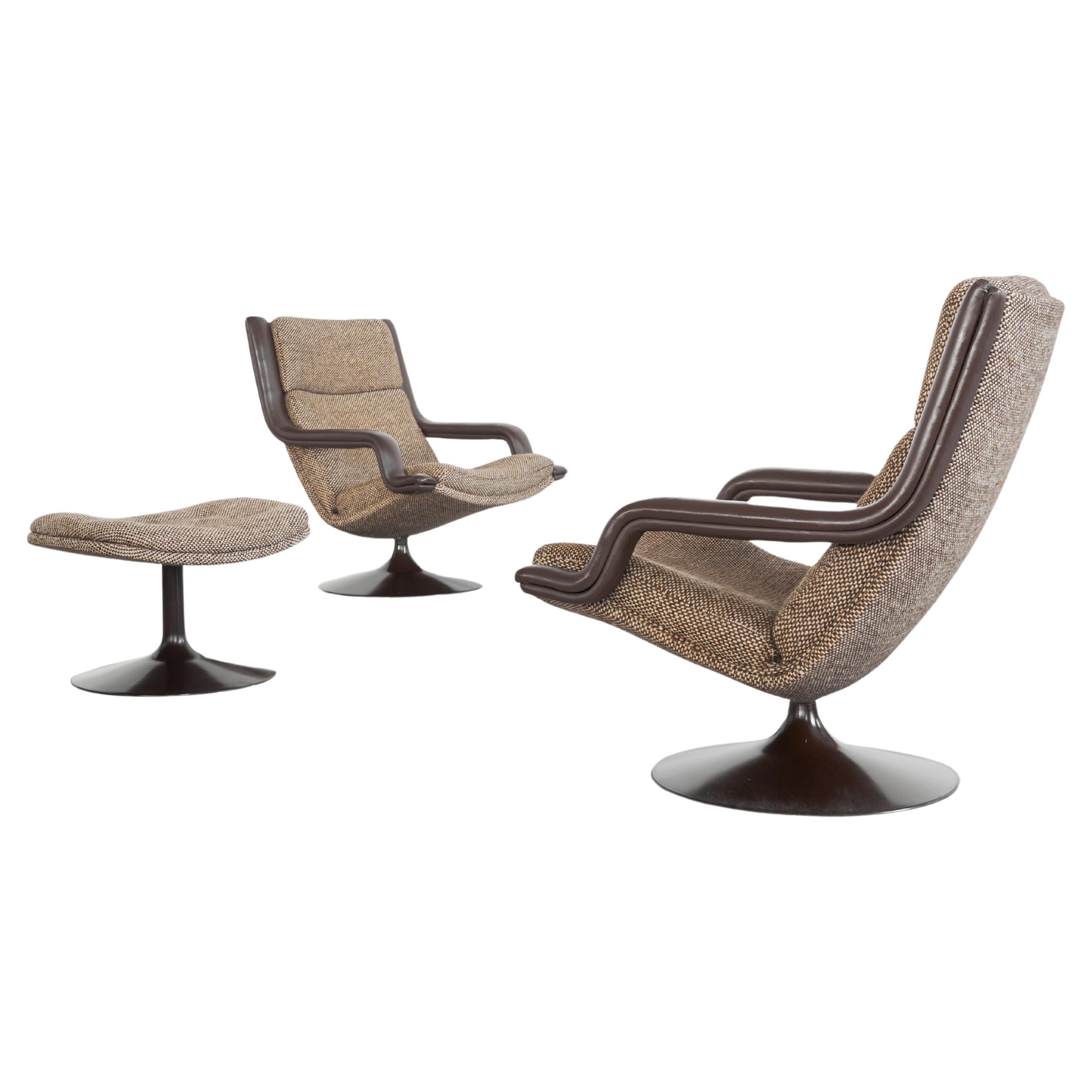 Geoffrey Harcourt Pair of F152 Lounge Chairs with Ottoman for Artifort 1975 For Sale