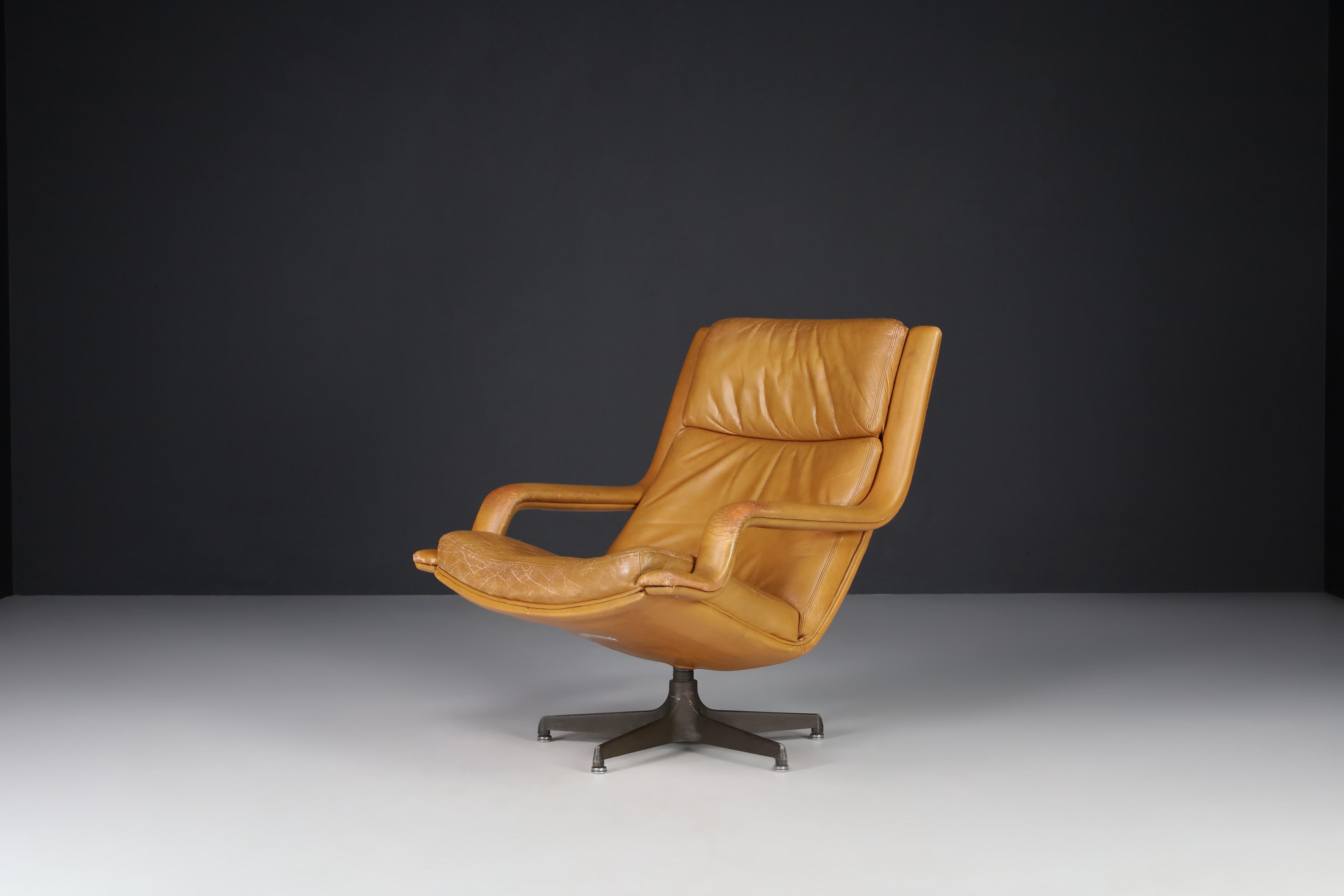 Geoffrey Harcourt Patinated Cognac Leather Swivel Lounge Chair, The Netherlands  For Sale 1