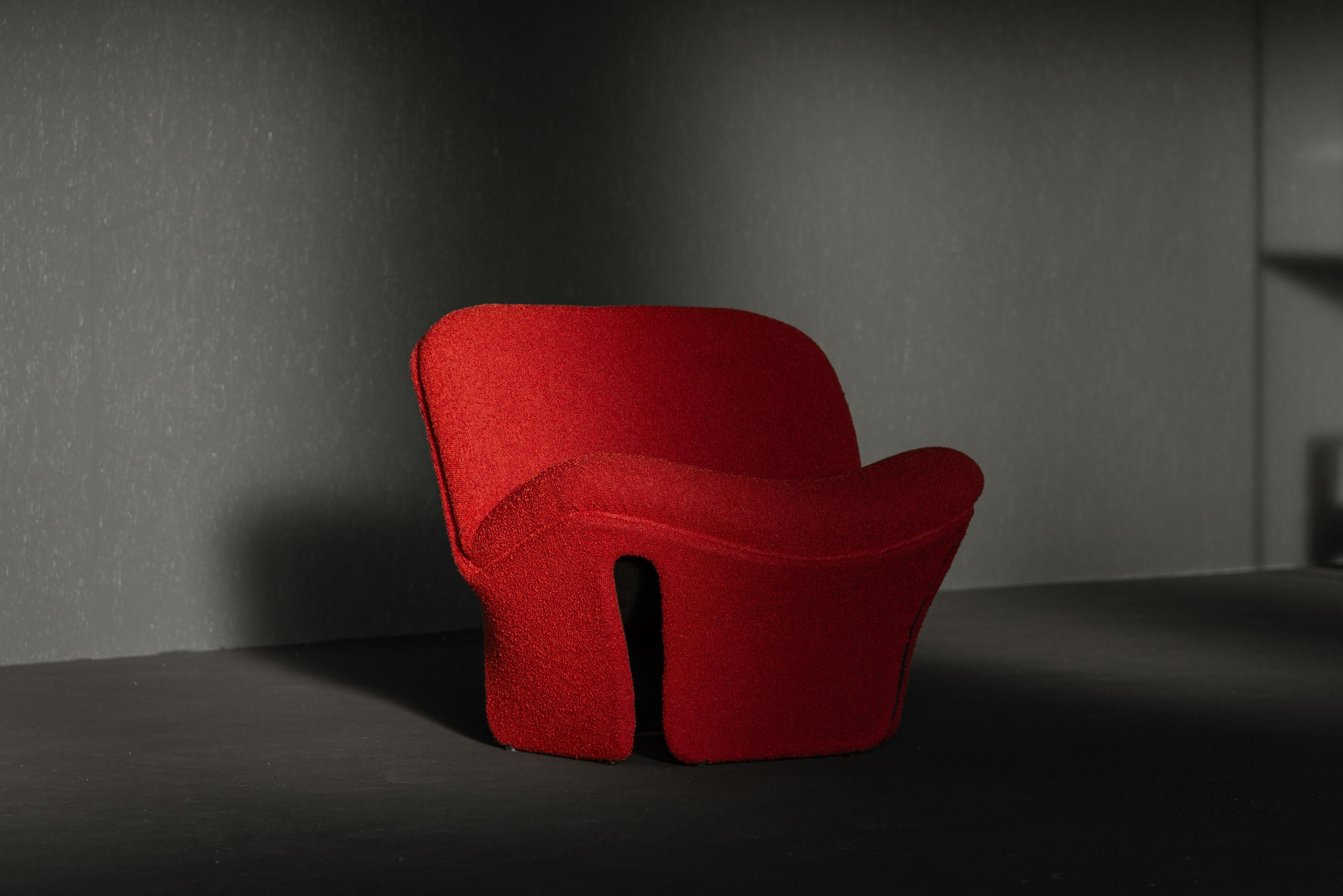 Prototype extrêmement spécial et rare de la chaise longue 508 de Geoffrey Harcourt fabriquée par Artifort aux Pays-Bas en 1970. Alors que la 508 est sortie avec sa base en tulipe, il s'agit ici d'un modèle d'étude de la chaise. La chaise est en