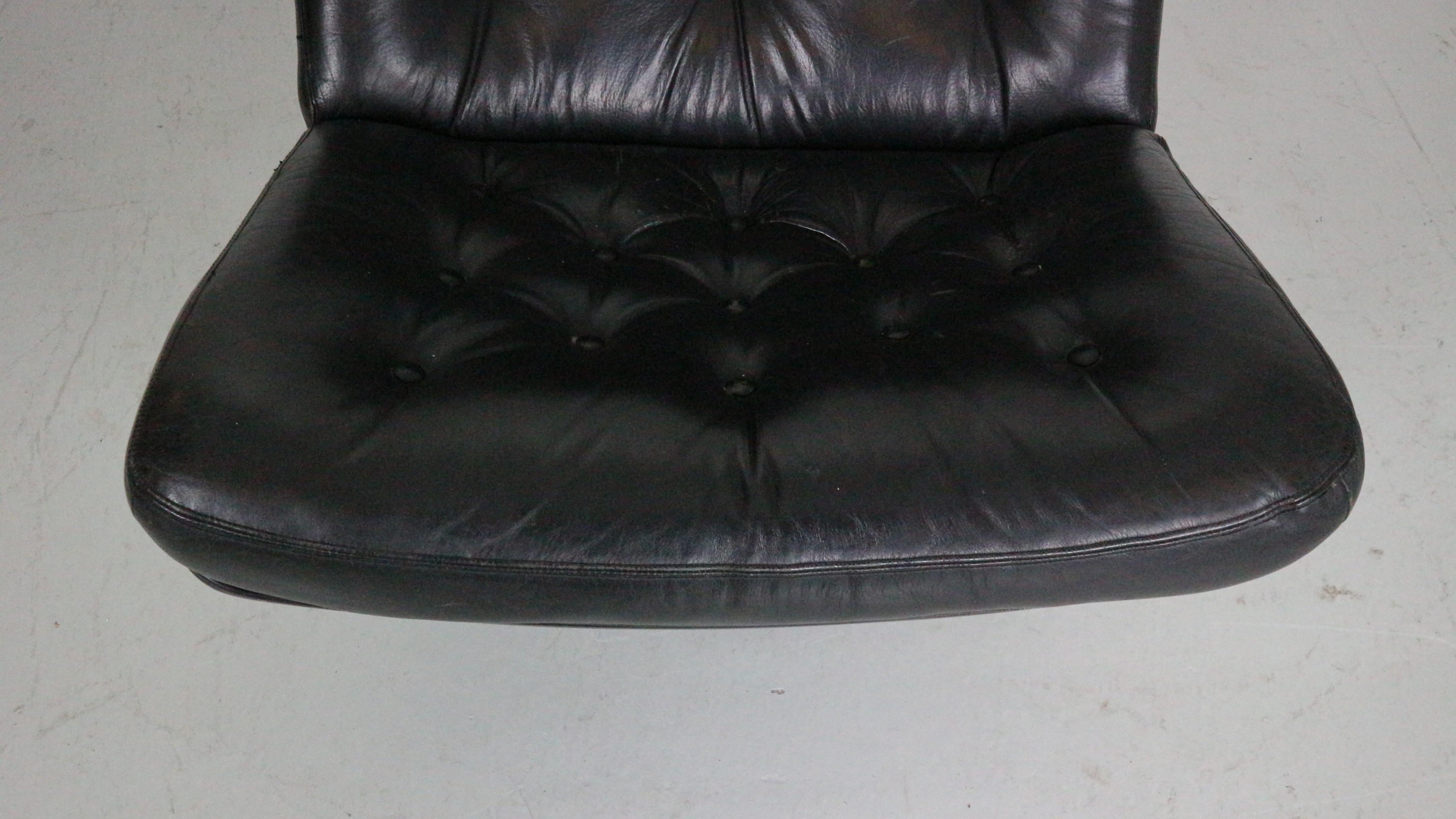 Geoffrey Harcourt Swivel Black Leather Lounge Chair- 