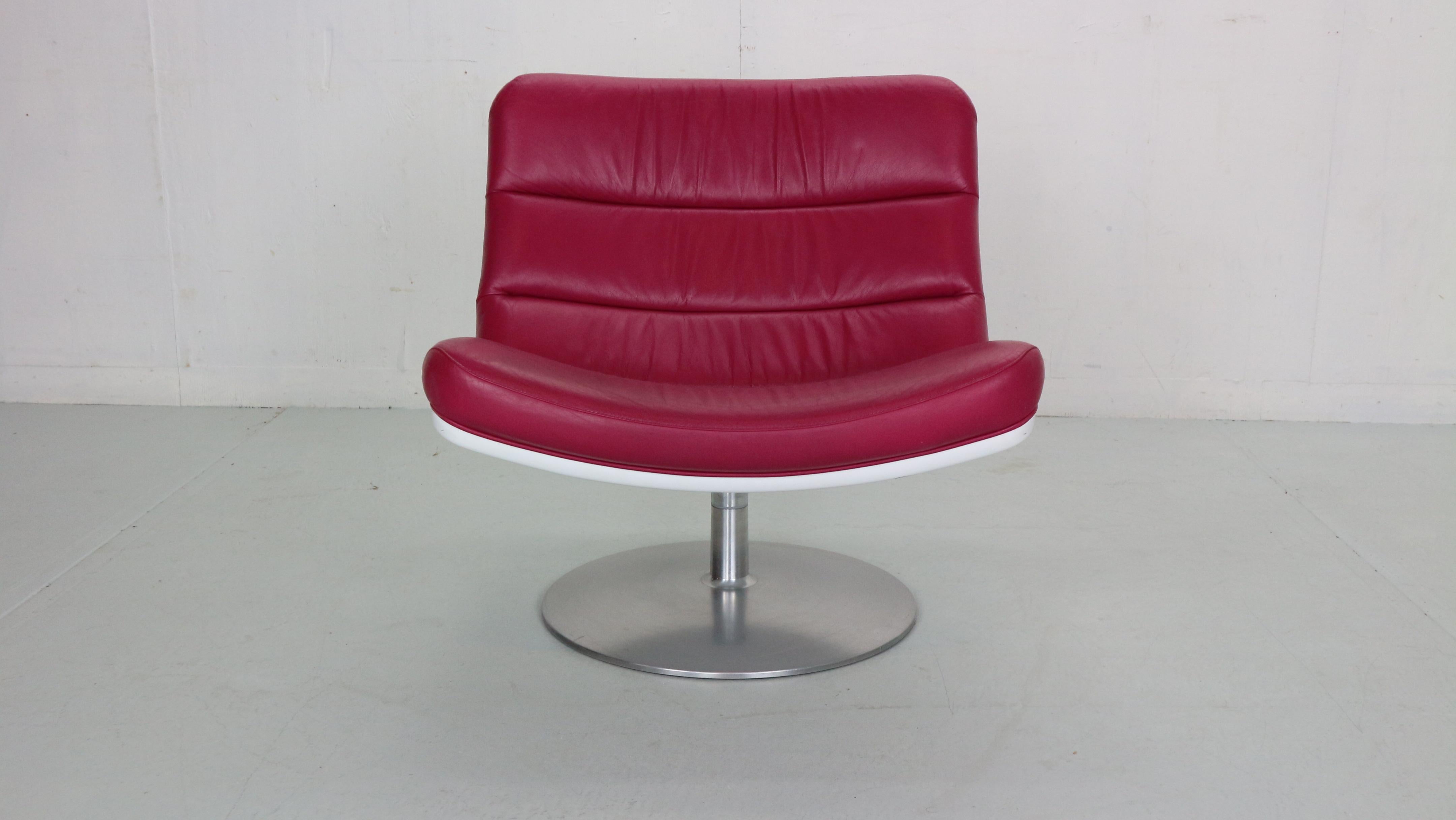 Geoffrey Harcourt Swivel Lounge Chair F978 & Pierre Paulin Ottoman for Artifort In Good Condition In The Hague, NL