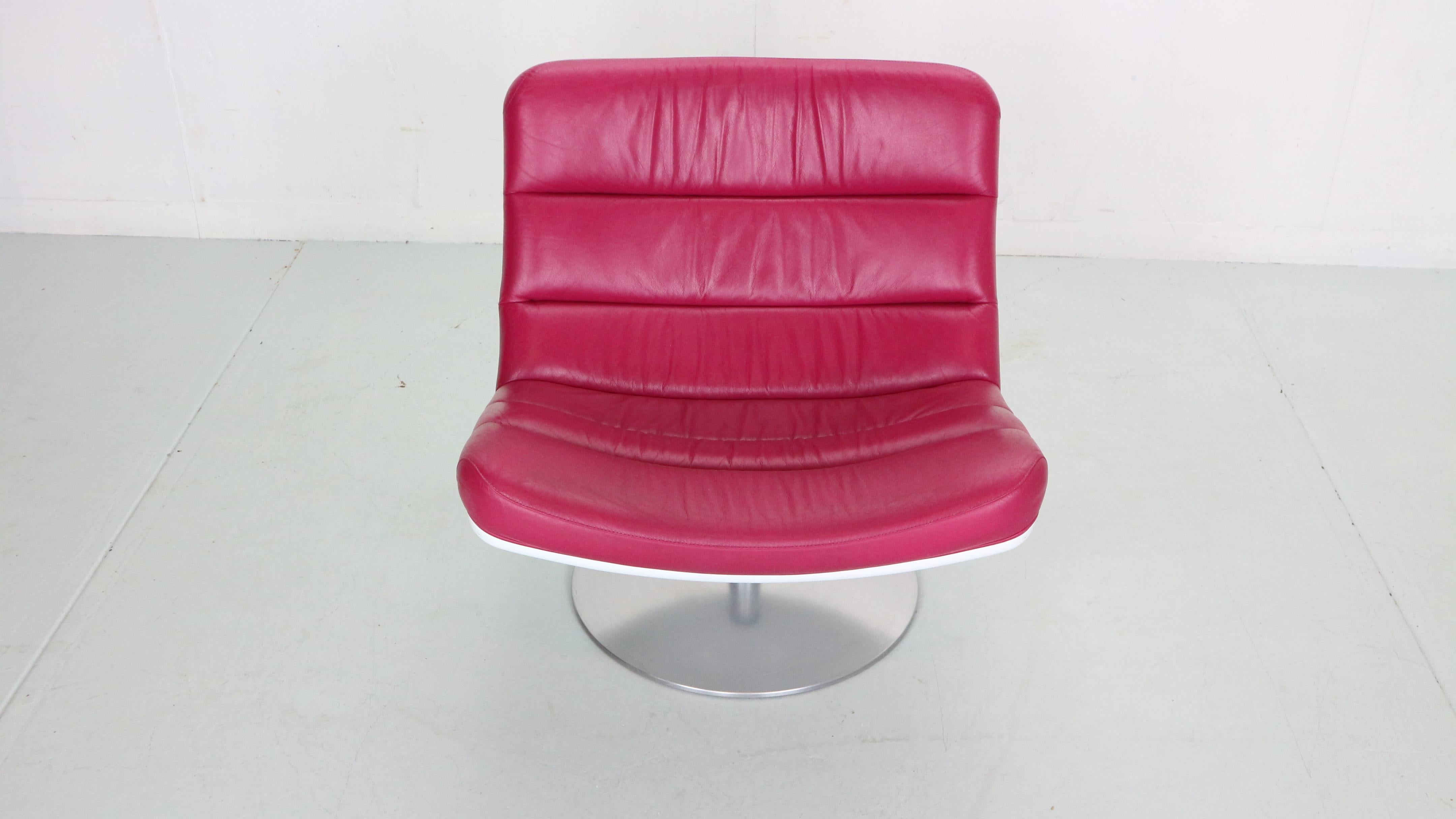 Mid-20th Century Geoffrey Harcourt Swivel Lounge Chair F978 & Pierre Paulin Ottoman for Artifort