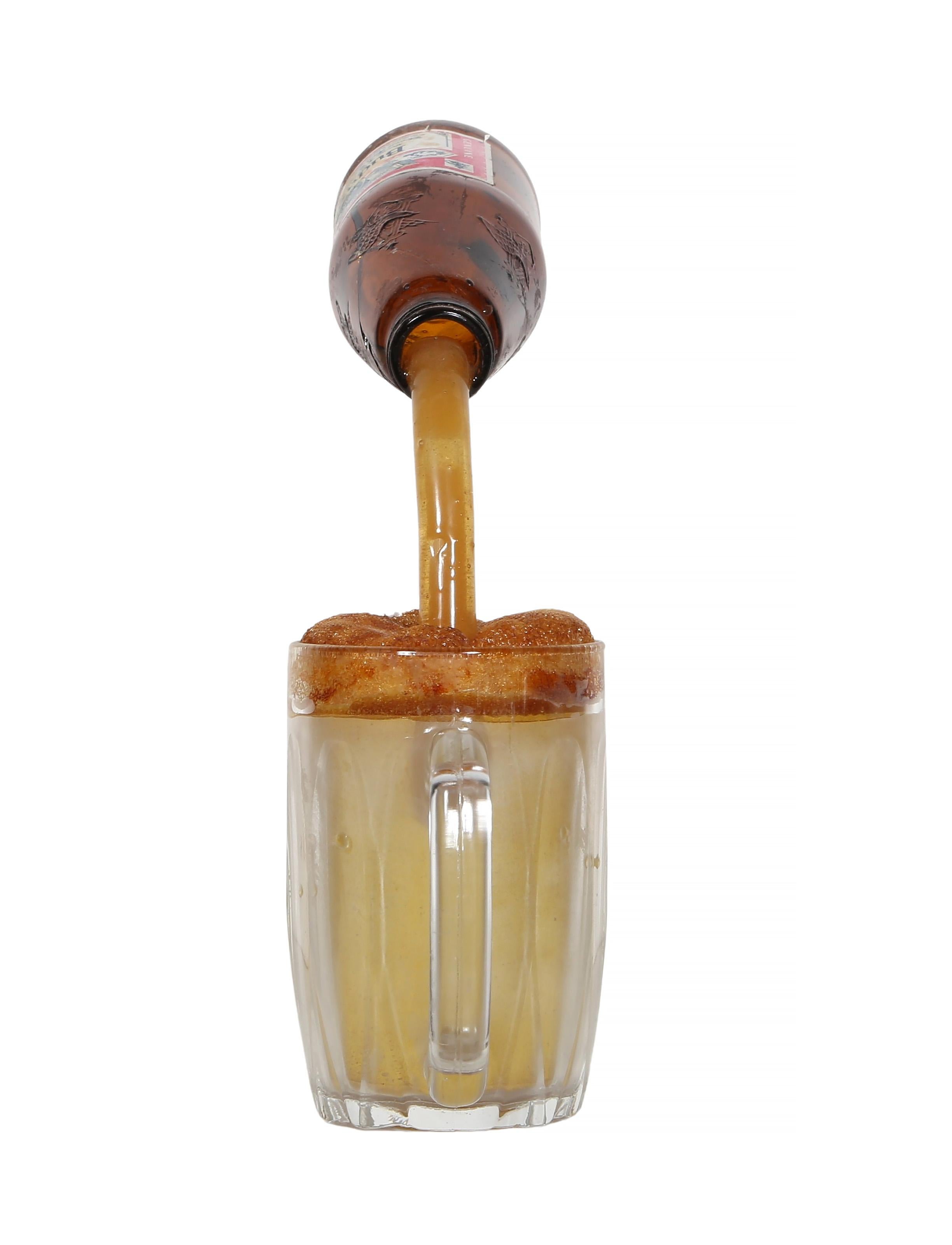 Budweiser, Pop Art Resin Sculpture by Geoffrey Rose en venta 3