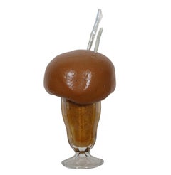 Root Beer Float II, scultura Pop Art in resina e polistirolo di Geoffrey Rose