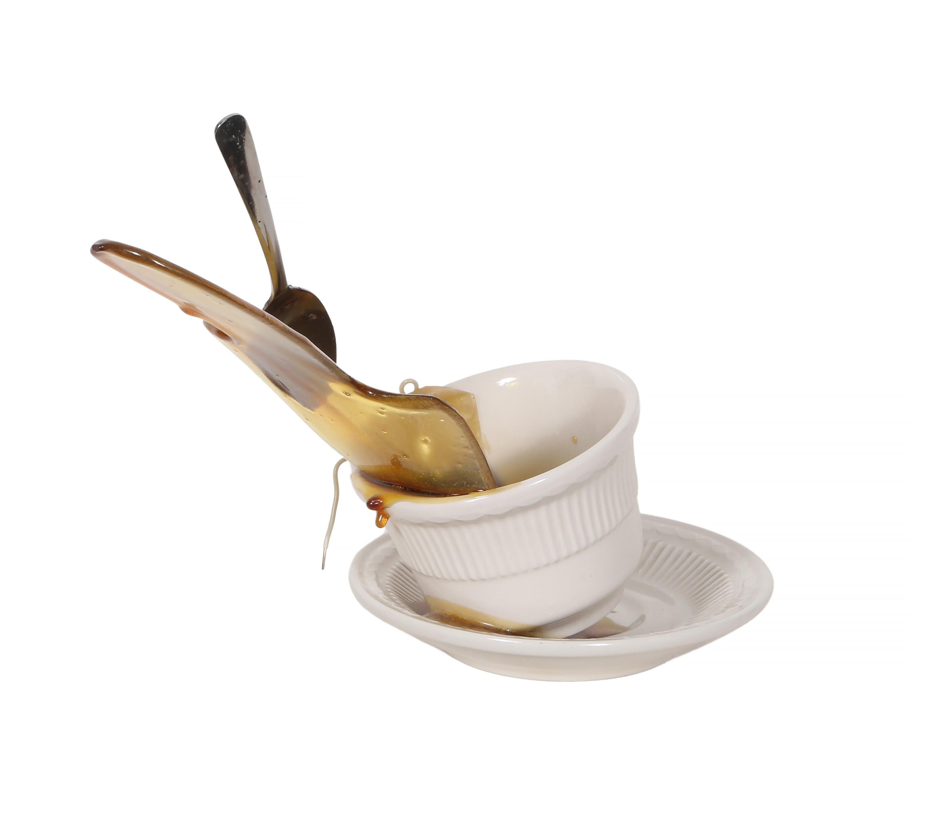 Spilt Tea, Pop Art Resin Sculpture by Geoffrey Rose en venta 3