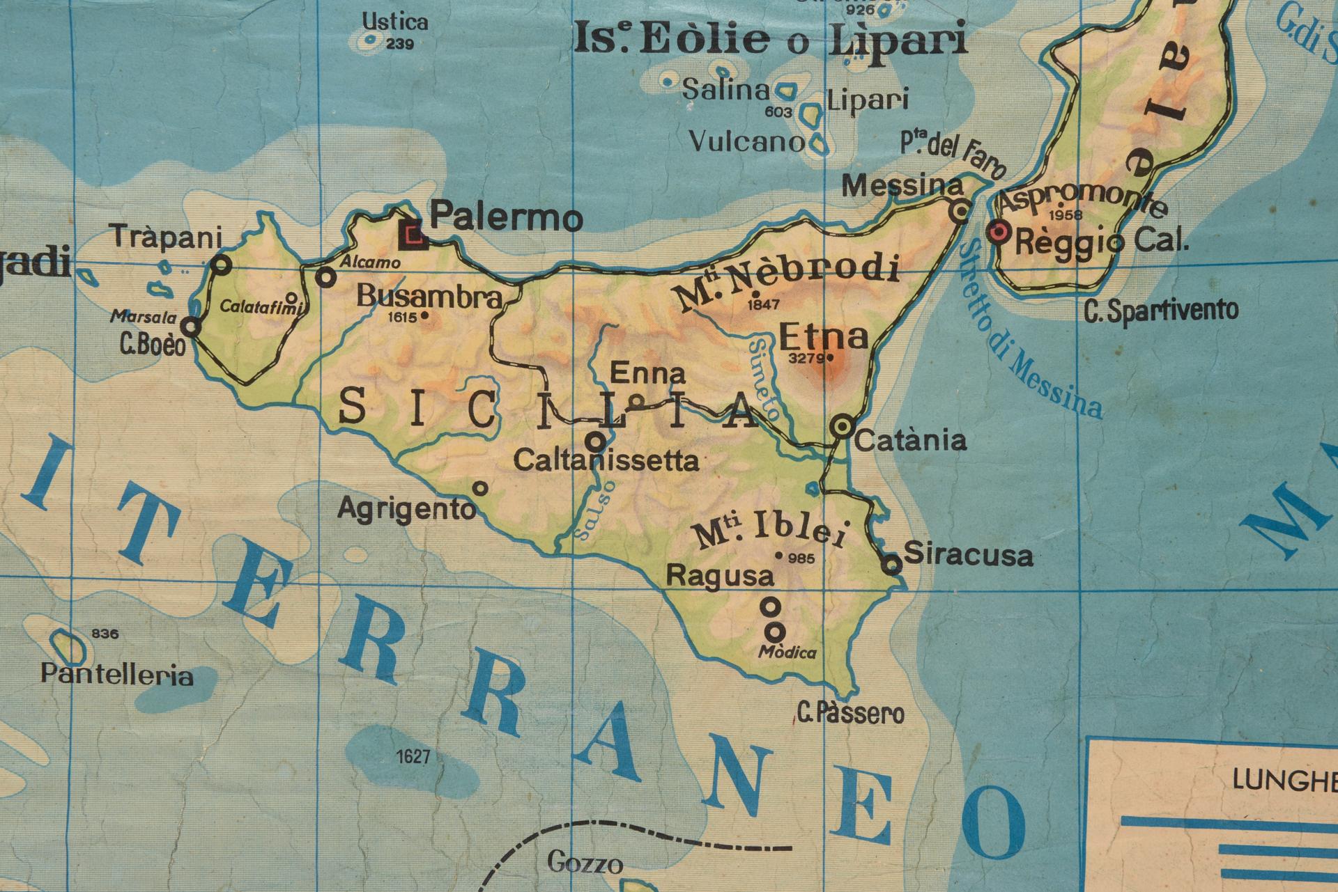 Mappa geografica dell'Italia In condizioni ottime in vendita a Alessandria, Piemonte