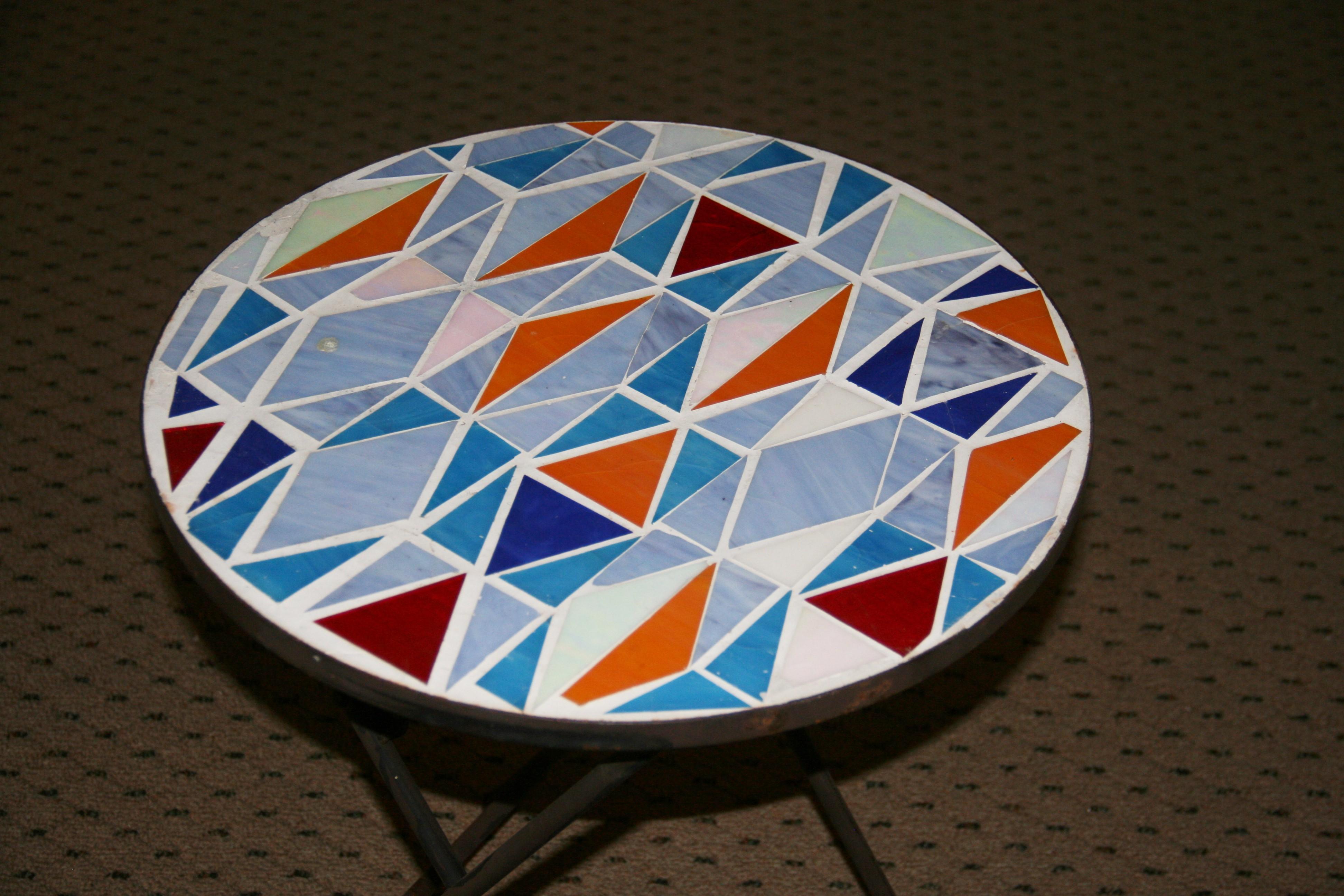 Geometic Multicolored Ceramic Folding Table In Good Condition For Sale In Douglas Manor, NY