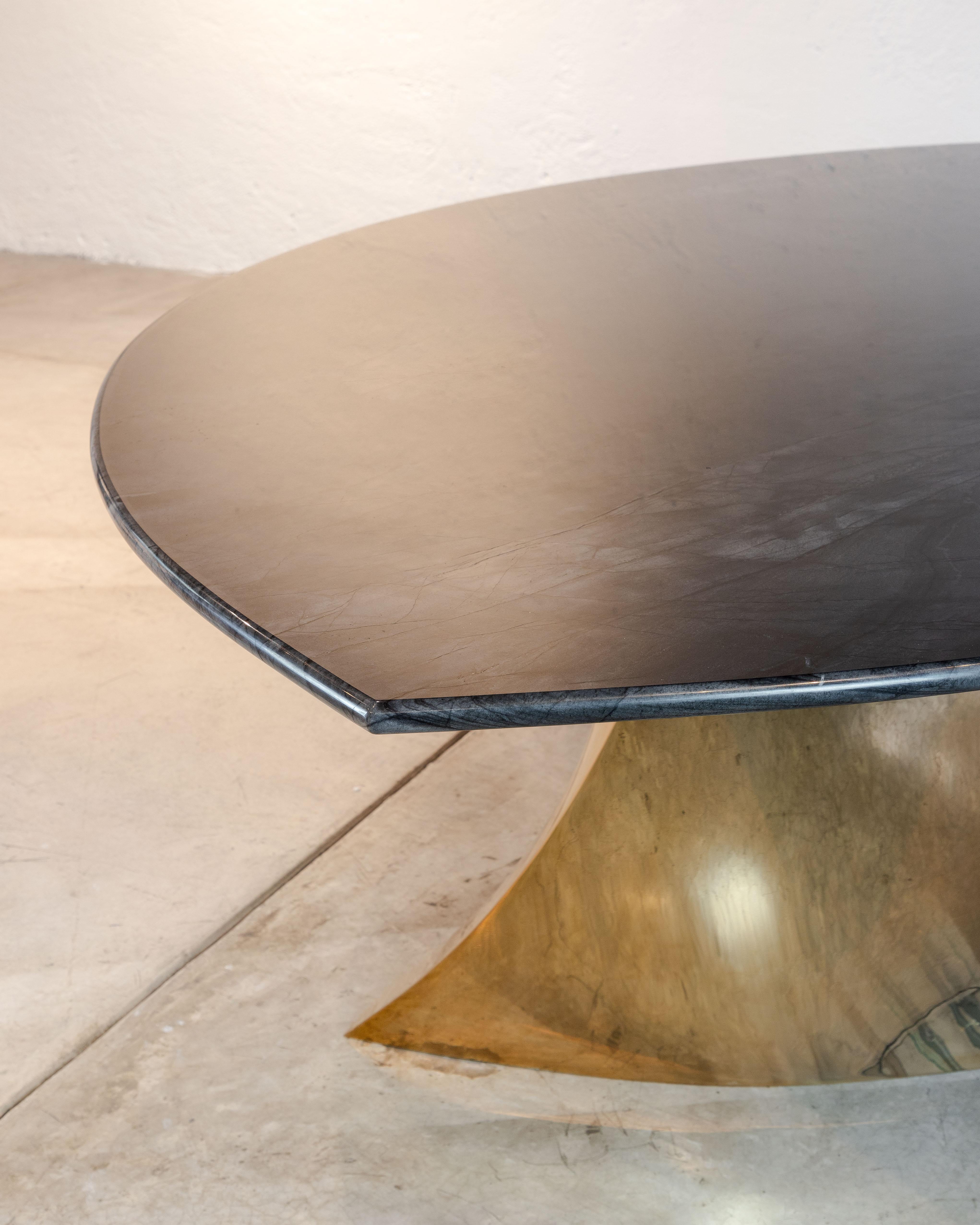XXIe siècle et contemporain Table de salle à manger Geometra en bronze poli en vente